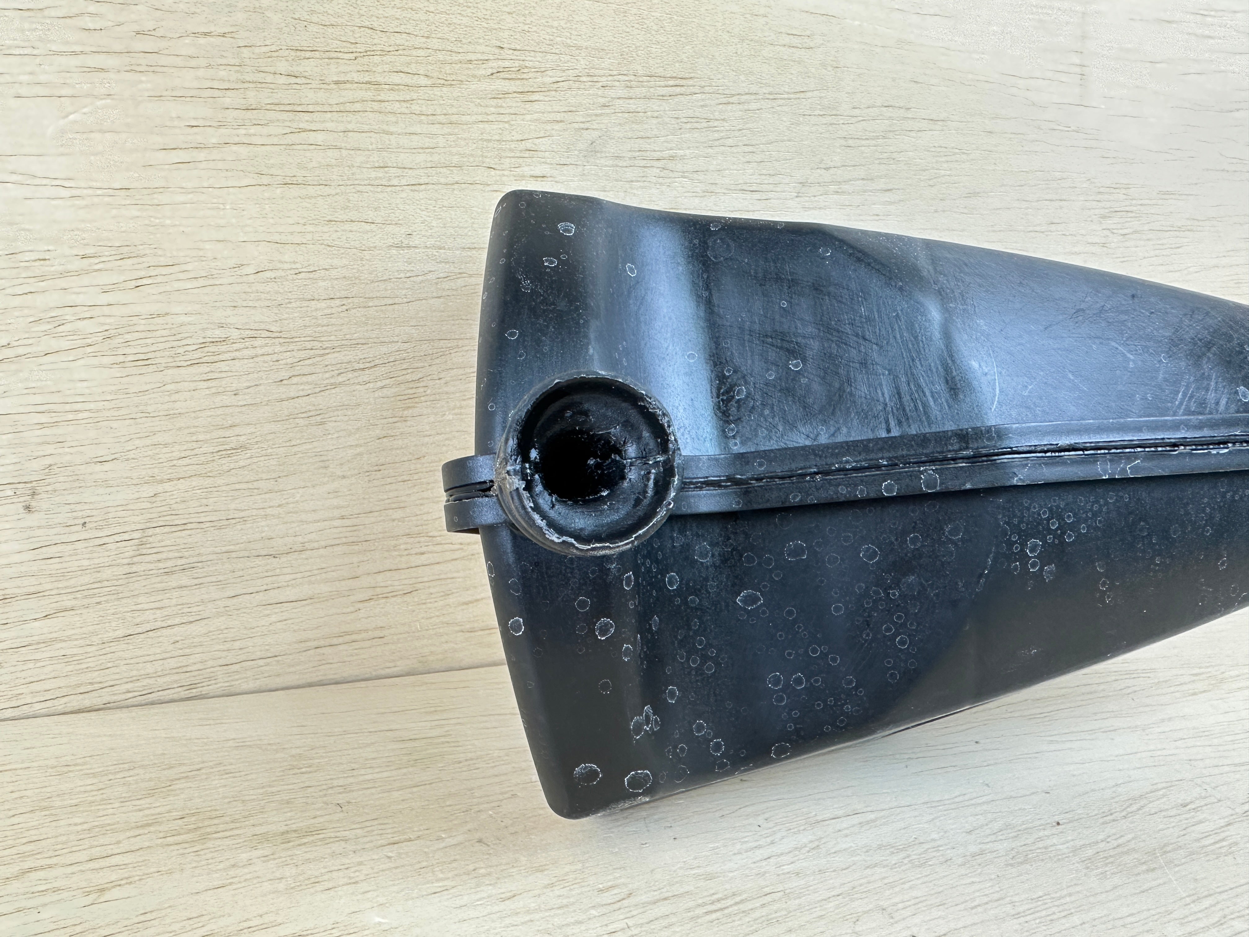 AF Evinrude Etec 25HP Outboard Engine Exhaust Muffler 5007443