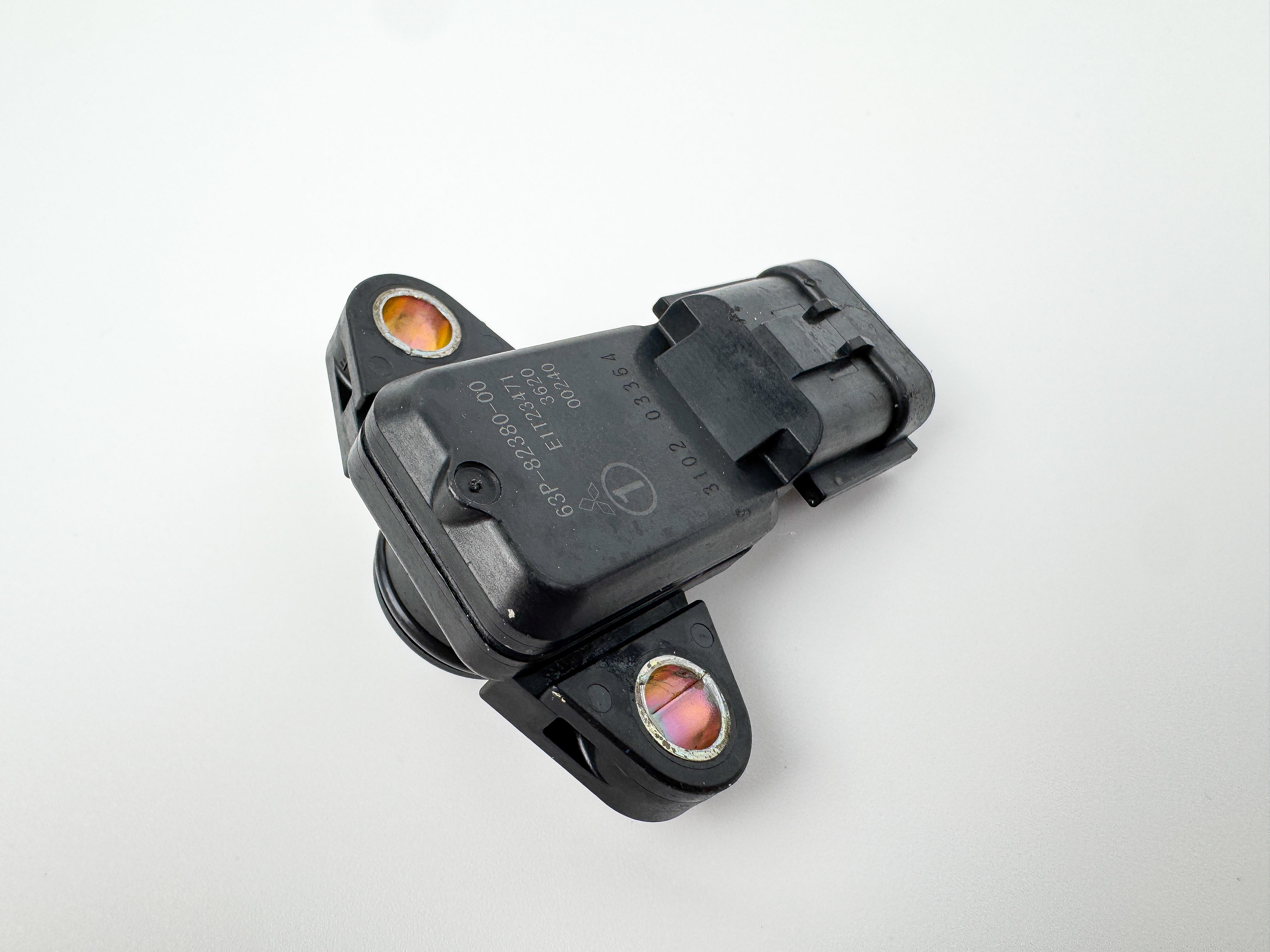 04 + Yamaha 150HP 4 Stroke Outboard Pressure Sensor 63P-82380-00-00