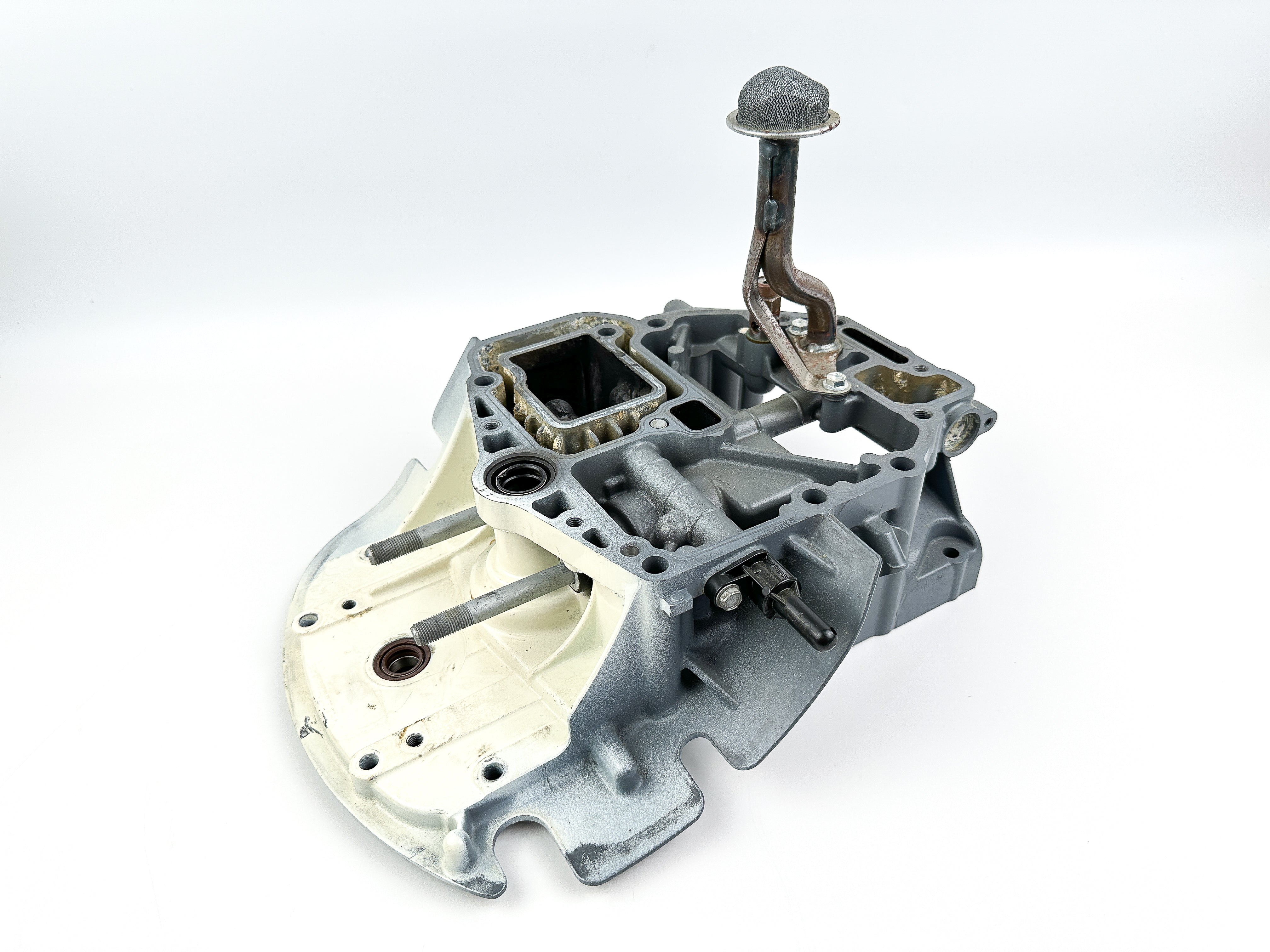 2018 Suzuki 90HP DF90 4 Stroke Outboard Engine Holder White 51111-87L00-Y5S