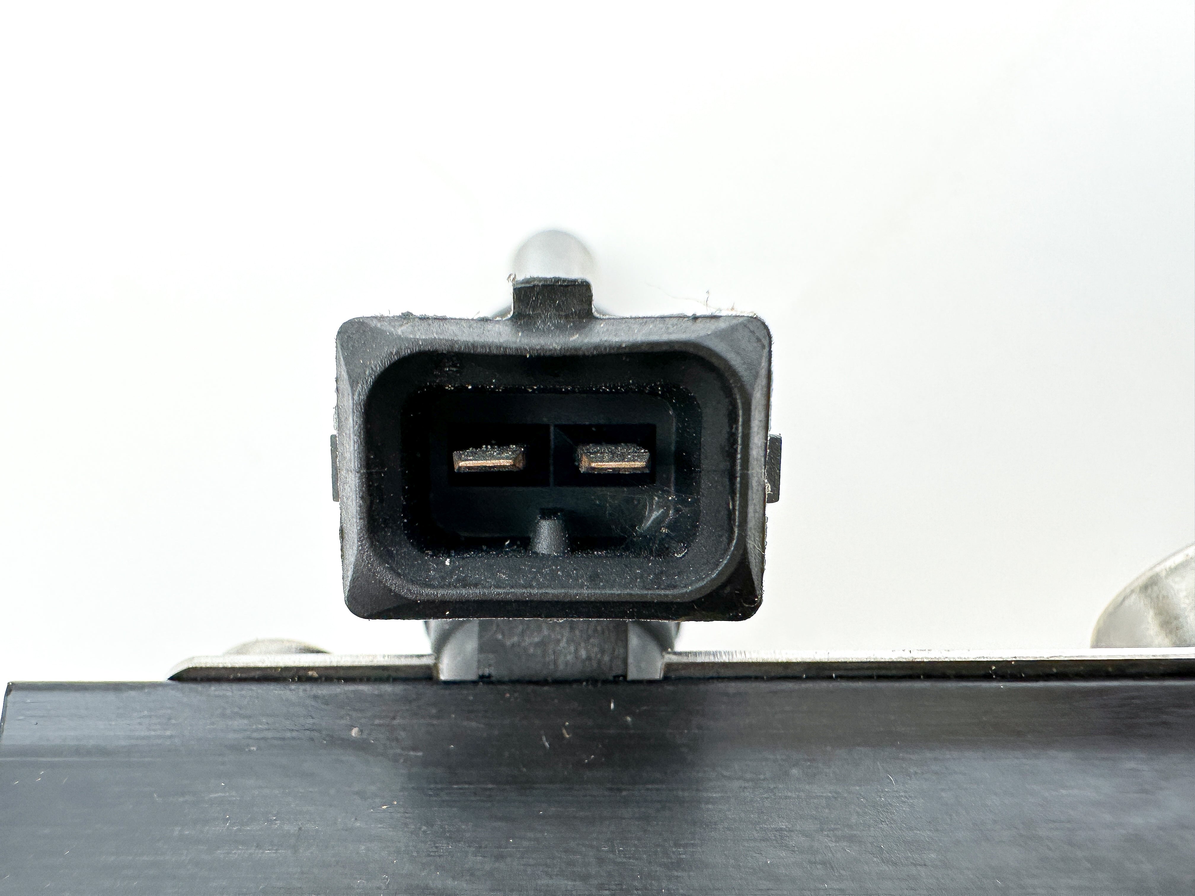 Mercury 135 150 175 200 HP L4 Verado Fuel Injector Set With Rail 892811T02