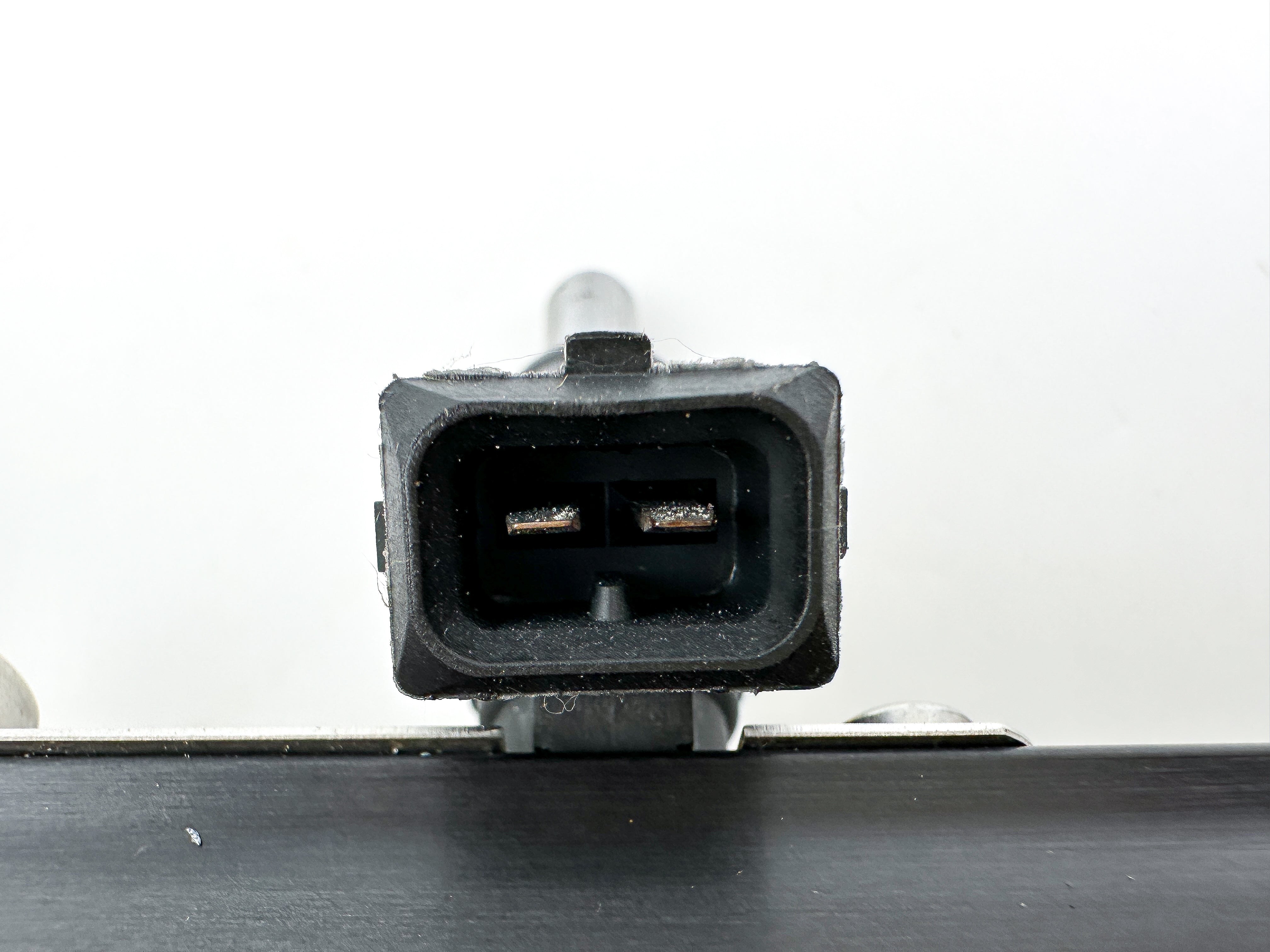 Mercury 135 150 175 200 HP L4 Verado Fuel Injector Set With Rail 892811T02