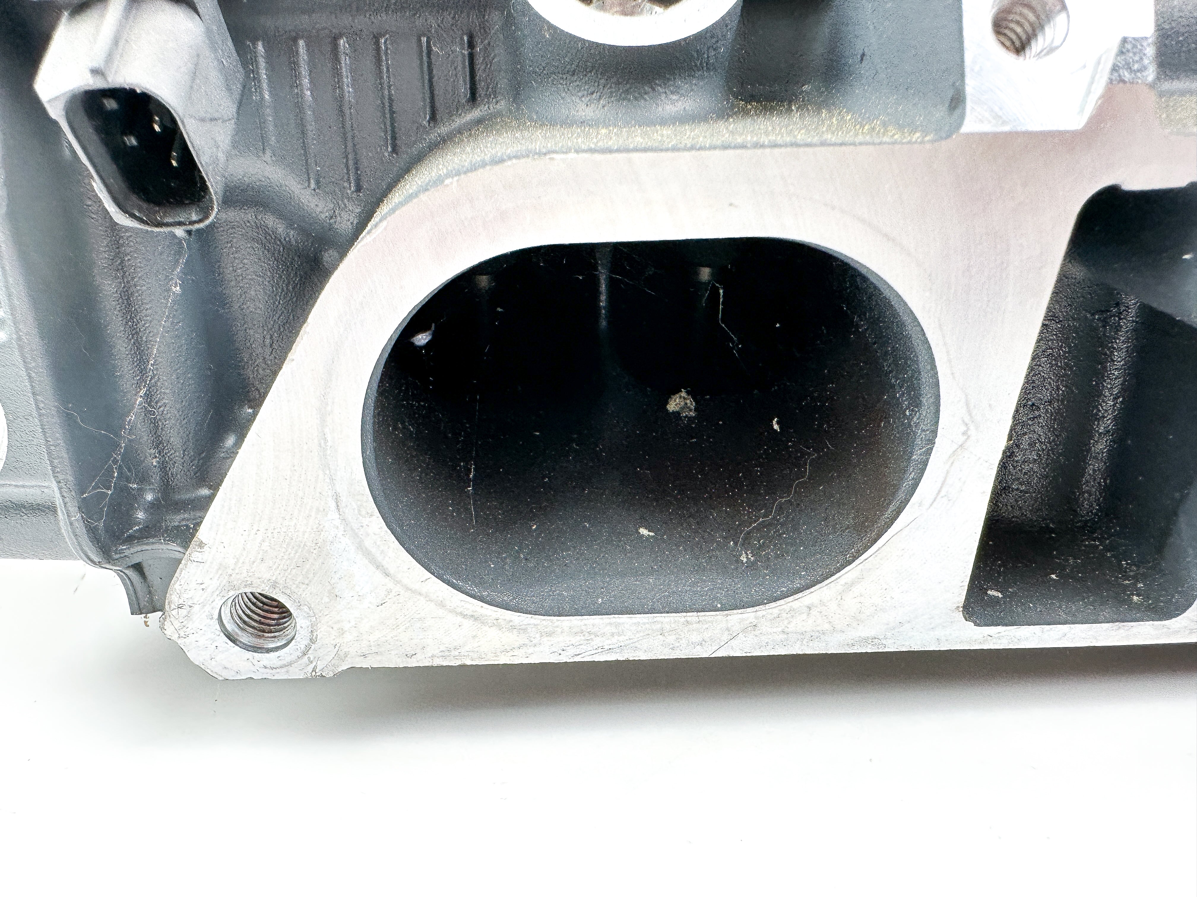 Yamaha 225 250 300 HP 4.2L Port Cylinder Head 6CE-W009C-00-9S