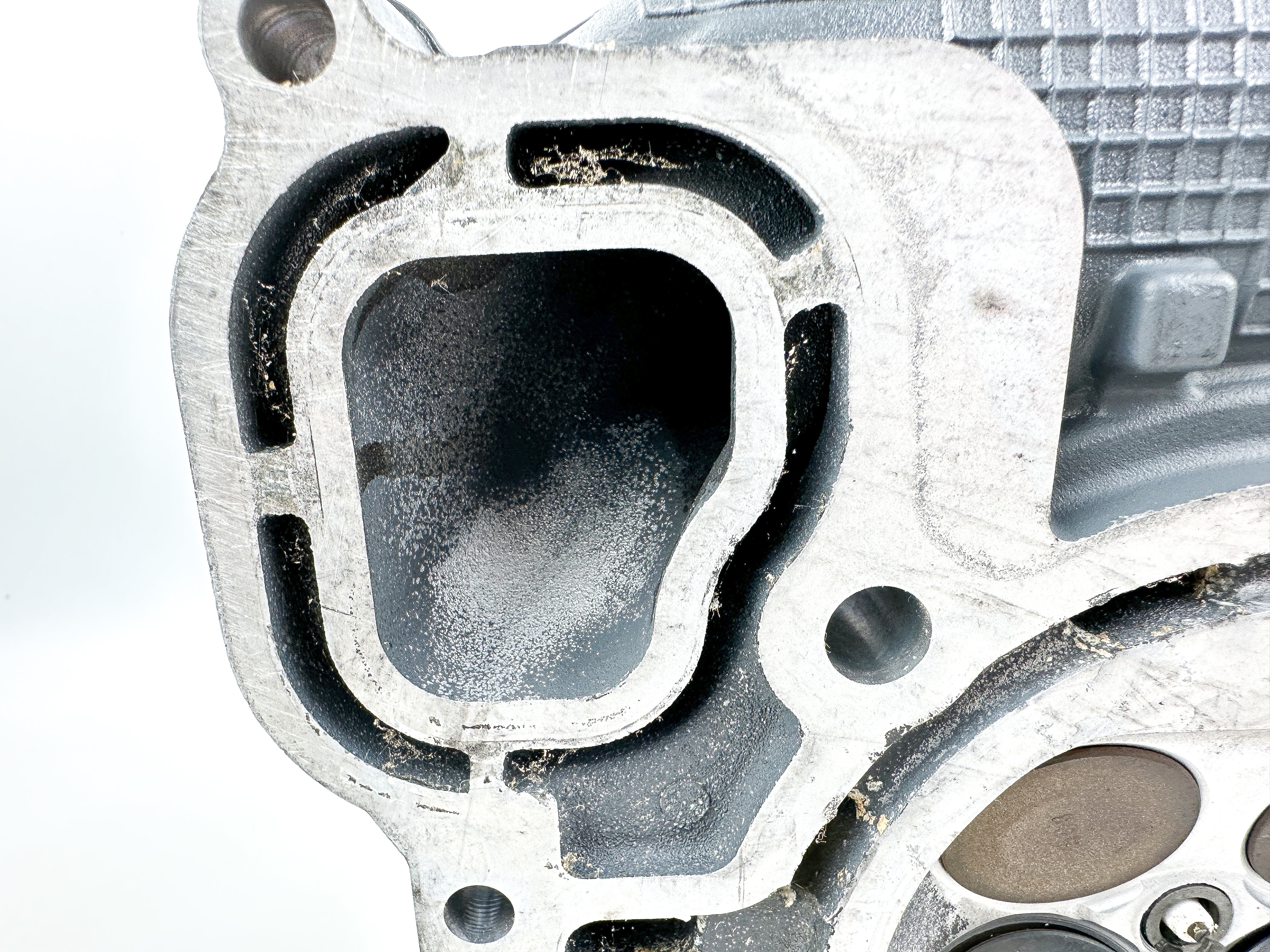 Yamaha 225 250 300 HP 4.2L Port Cylinder Head 6CE-W009C-00-9S