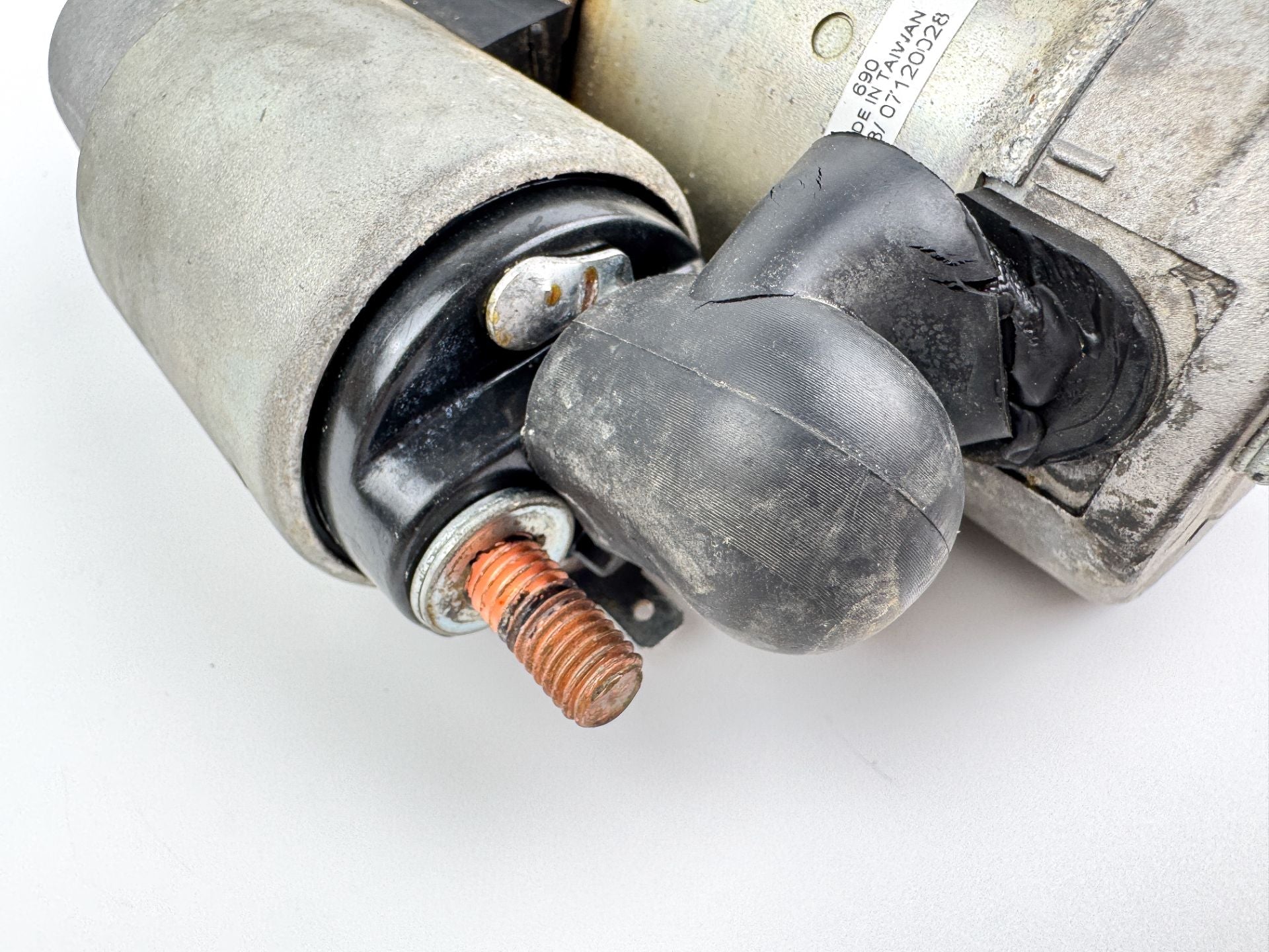 2004 Suzuki 115 HP 4 Stroke Outboard Starter Motor 31100-90J01 OEM