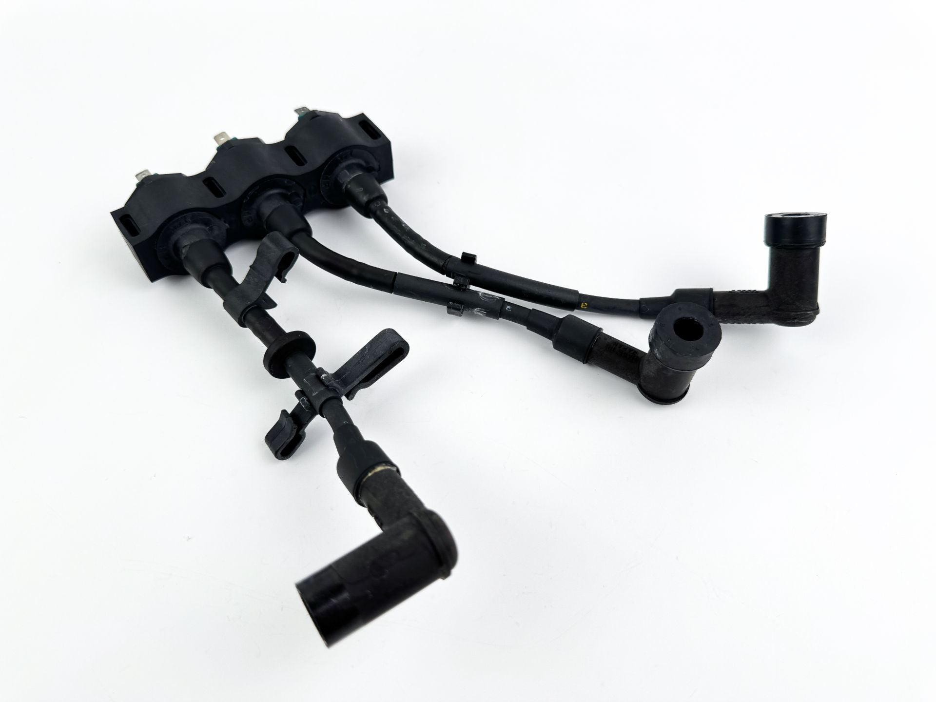 2004 Honda 25 HP 4 Stroke Outboard Ignition Coil Set 30500-ZW2-F01 OEM