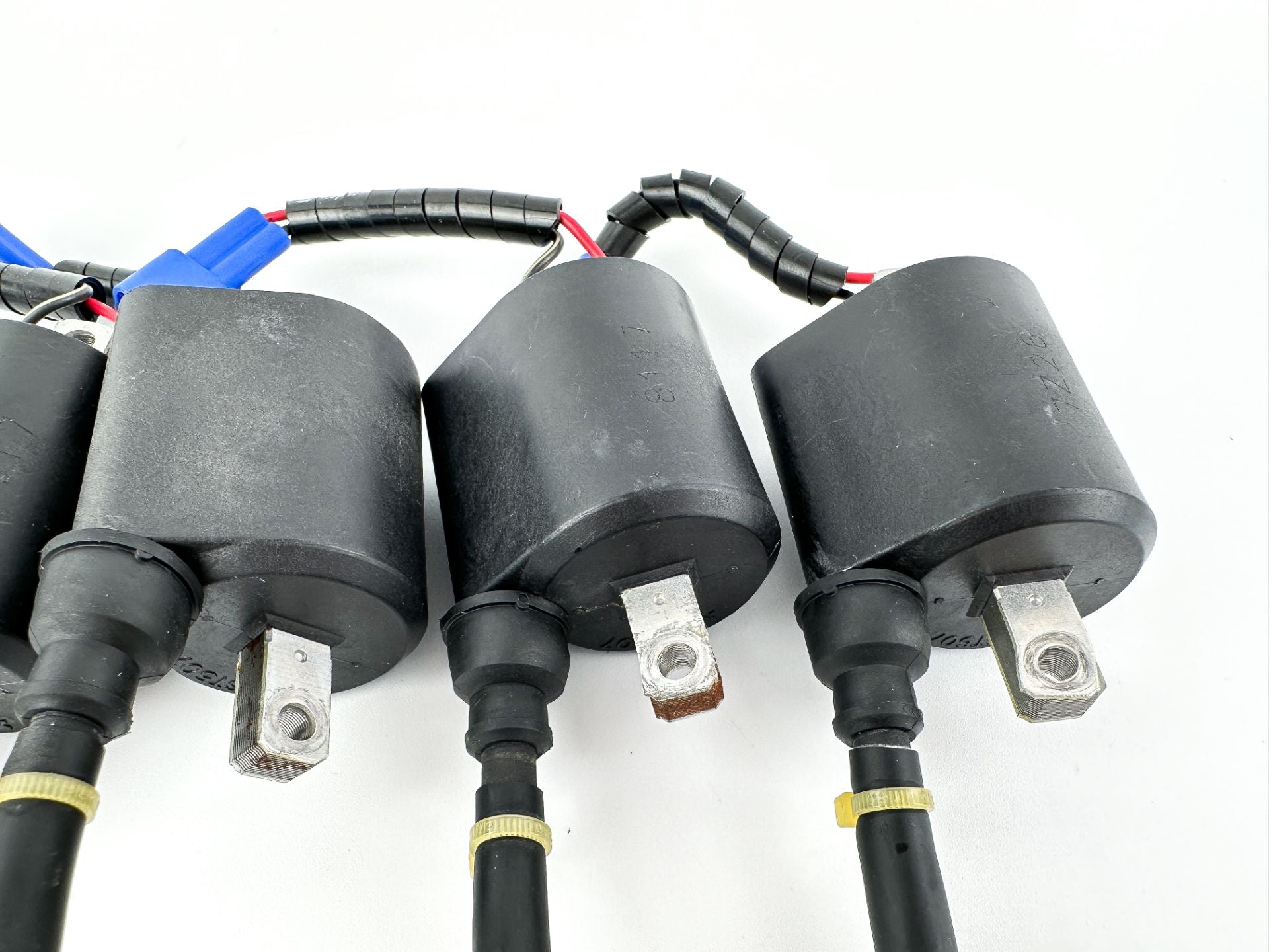 2007 Yamaha 250 HP 2 Stroke Outboard Ignition Coil Set 60V-82310-01-00 OEM