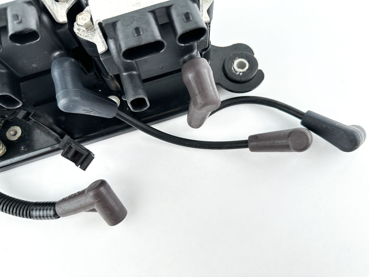 2005 Mercury 150 HP 2 Stroke Outboard Ignition Coil Set W/ Plate 856991A1 OEM