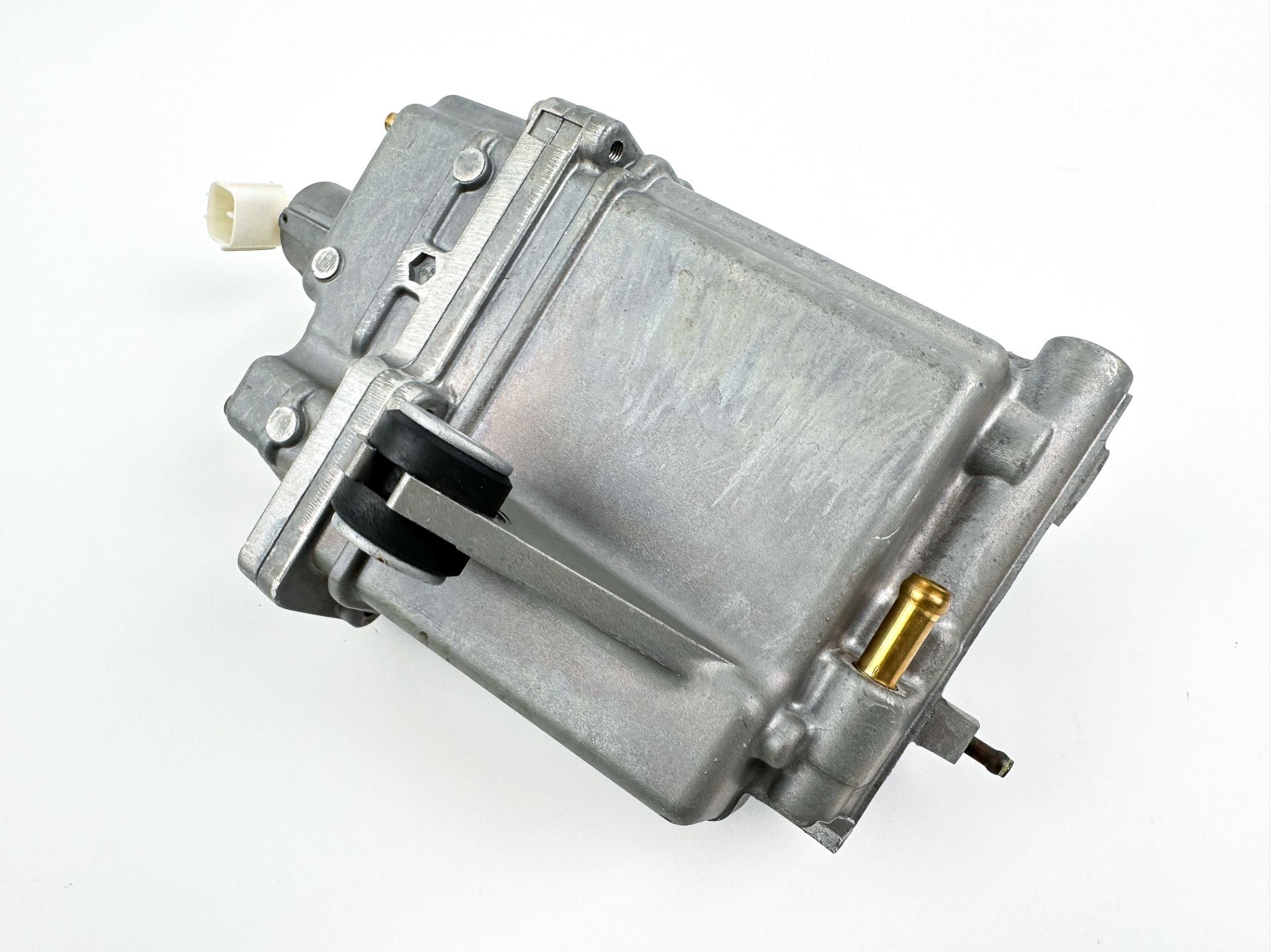 2016 Suzuki 175 HP 4 Stroke Outboard Vapor Separator Tank VST 15600-96J12 OEM