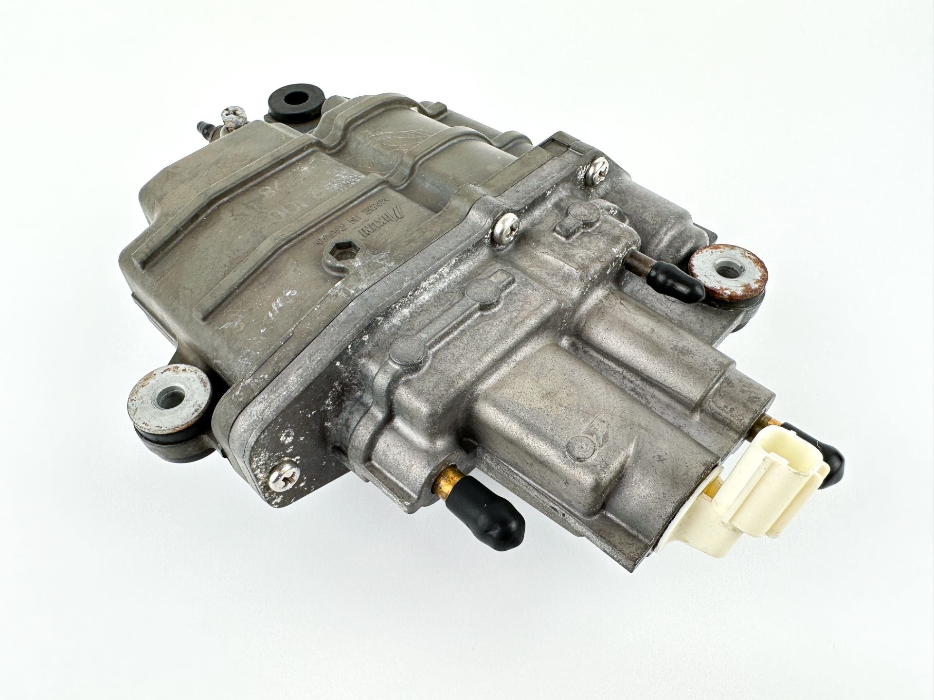 2013 Suzuki 140 HP 4 Stroke Outboard Vapor Separator Tank VST 15600-92J50 OEM