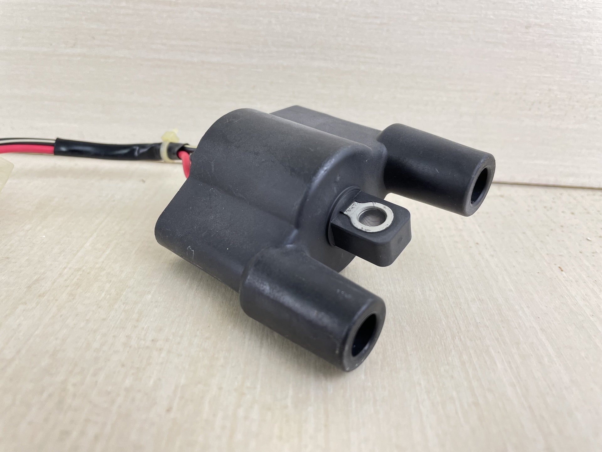 04 - 2021 Yamaha Outboard Ignition Coil 50 60 70 75 90 115 150 HP