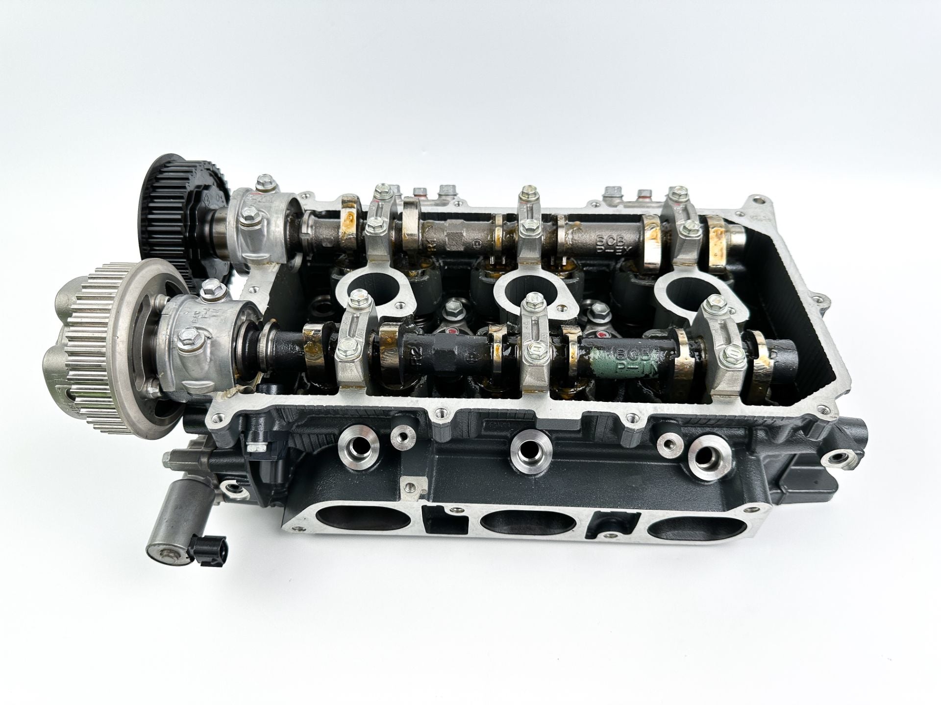 2019 Yamaha F250 250 HP 4 Stroke Outboard Port Cylinder Head 6CE-W009C-03-9S OEM