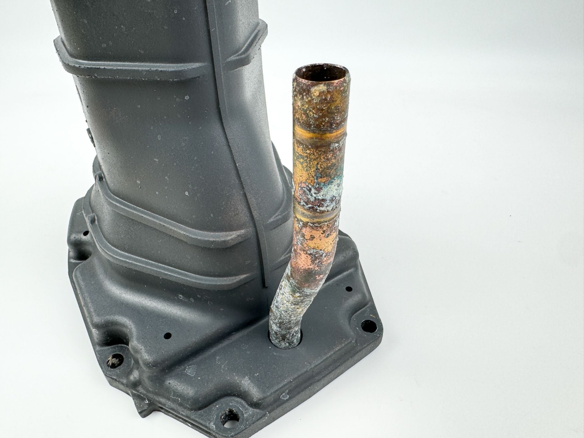 2012 Yamaha 150 HP 4 Stroke Outboard Exhaust Muffler 63P-14711-01-9S OEM