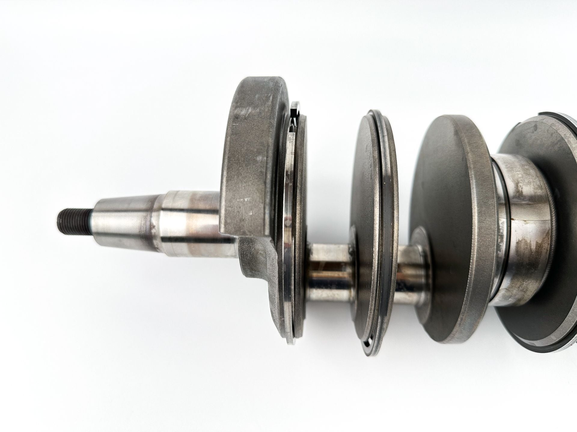 2005 Mercury 225 HP 2 Stroke Outboard Crankshaft 9784A11 OEM