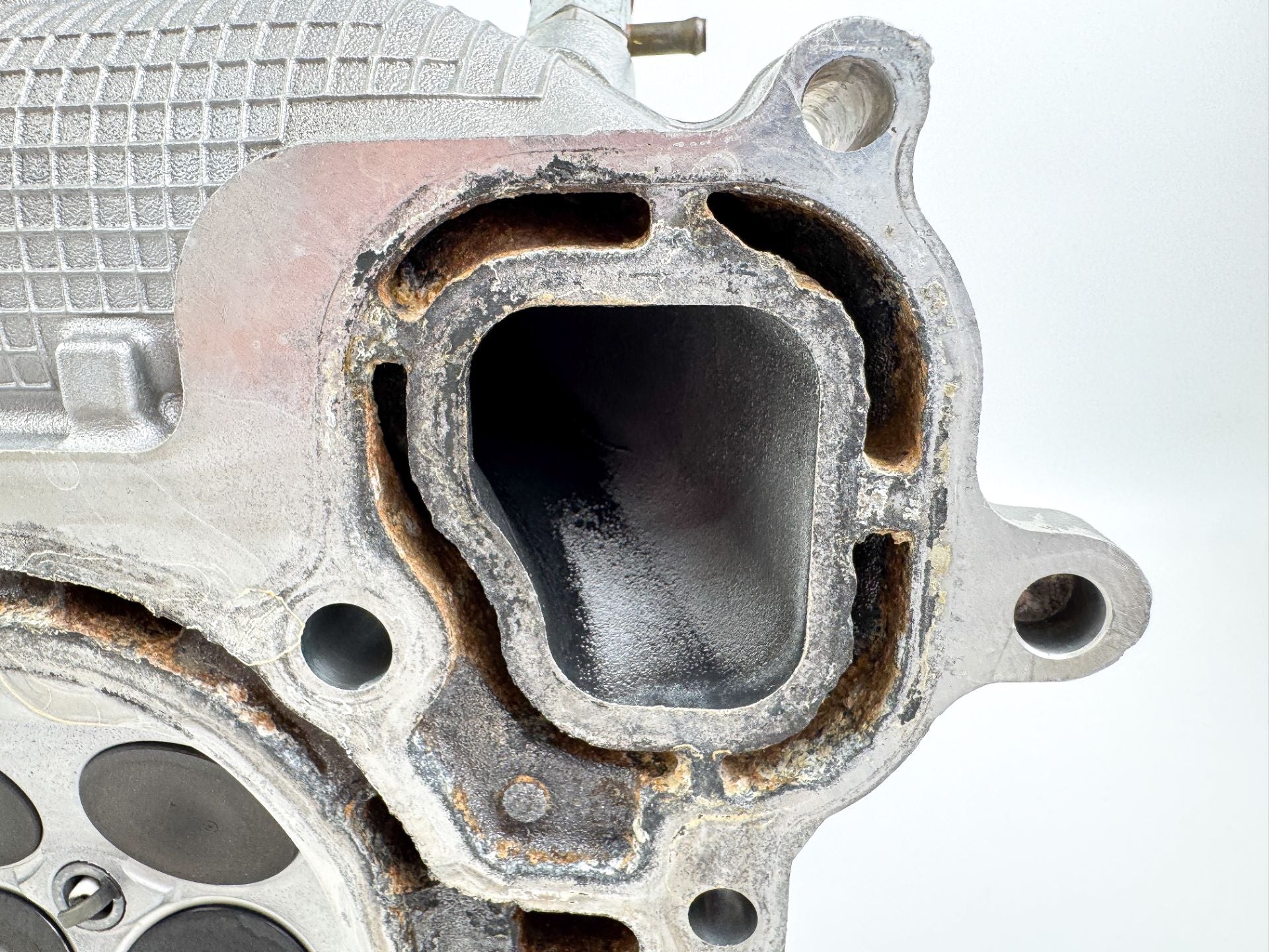 2010 Yamaha 250HP 4 Stroke Outboard Starboard Cylinder Head 6CB-W009A-00-00 Vmax