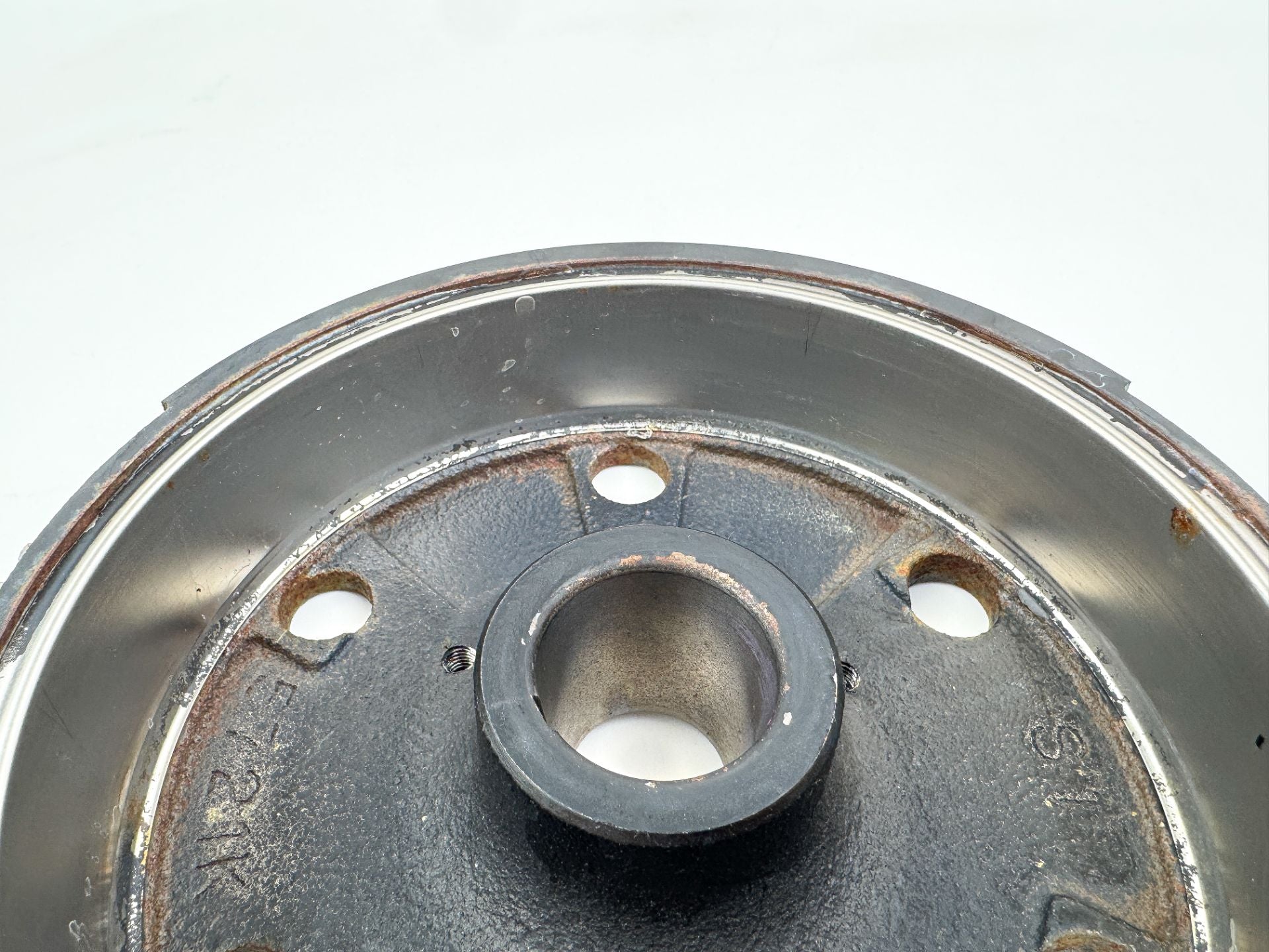 2007 Mercury 25 HP 4 Stroke Outboard Flywheel 898101T64 OEM