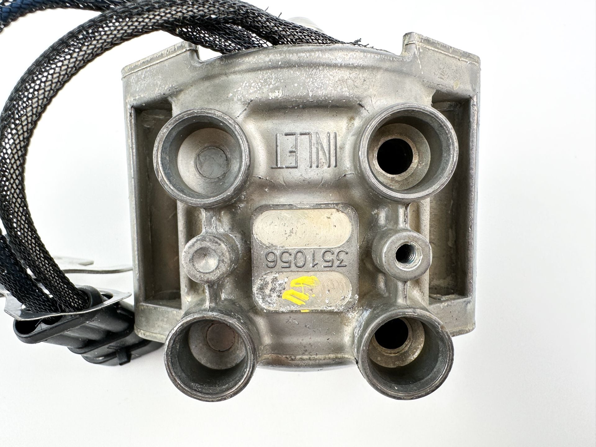 2006 Evinrude 40HP Etec 2 Stroke Outboard Fuel Injector Set W/ Rail 5006220 OEM