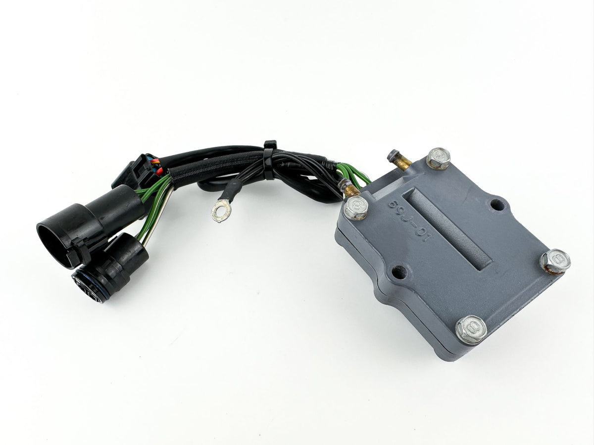 2002 Yamaha 200 HP 4 Stroke Outboard Rectifier & Regulator 69J-81960-01-00 OEM