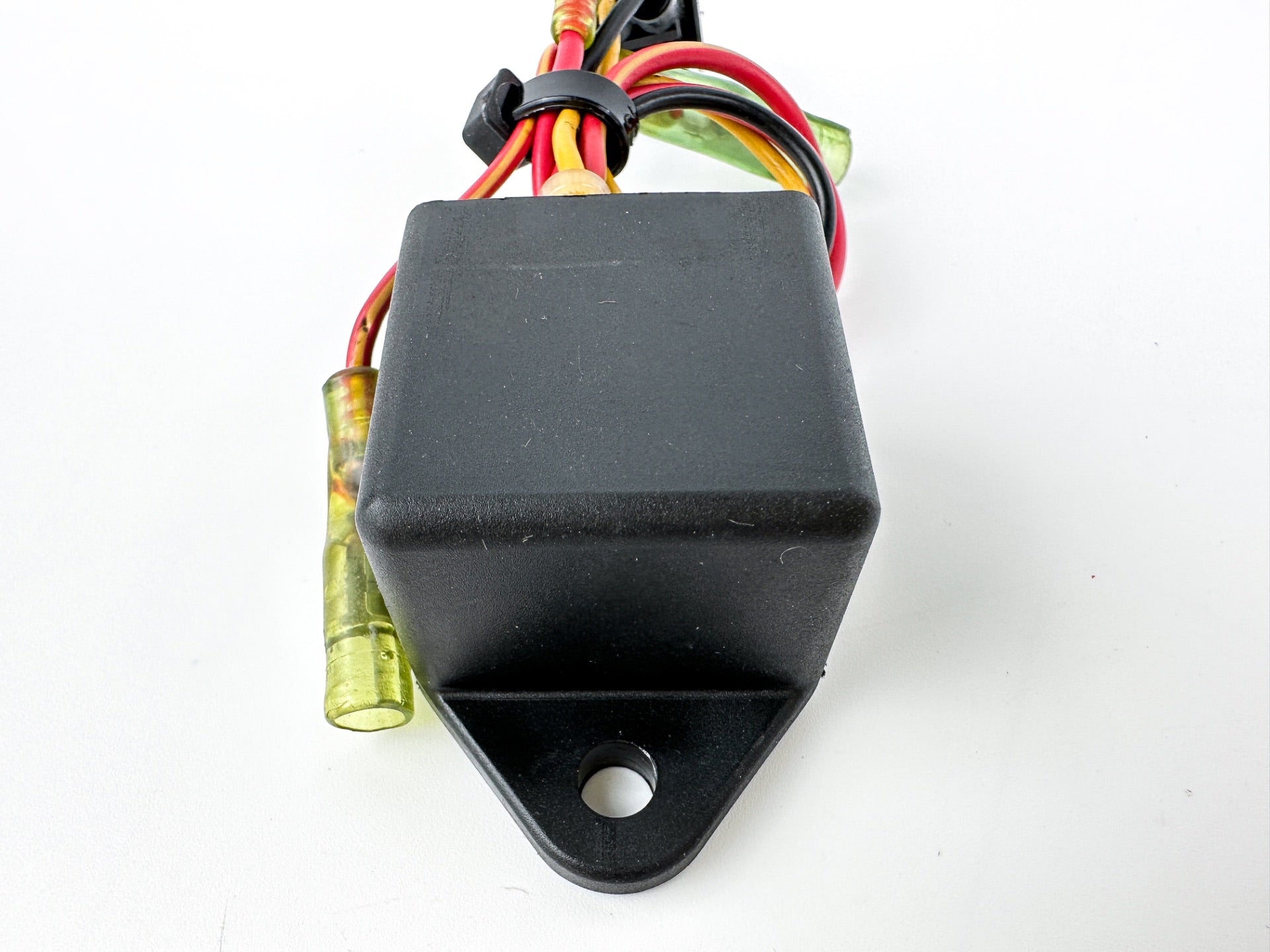2001 Yamaha 200 HP 2 Stroke Outboard Relay Assembly 65L-81950-00-00 OEM