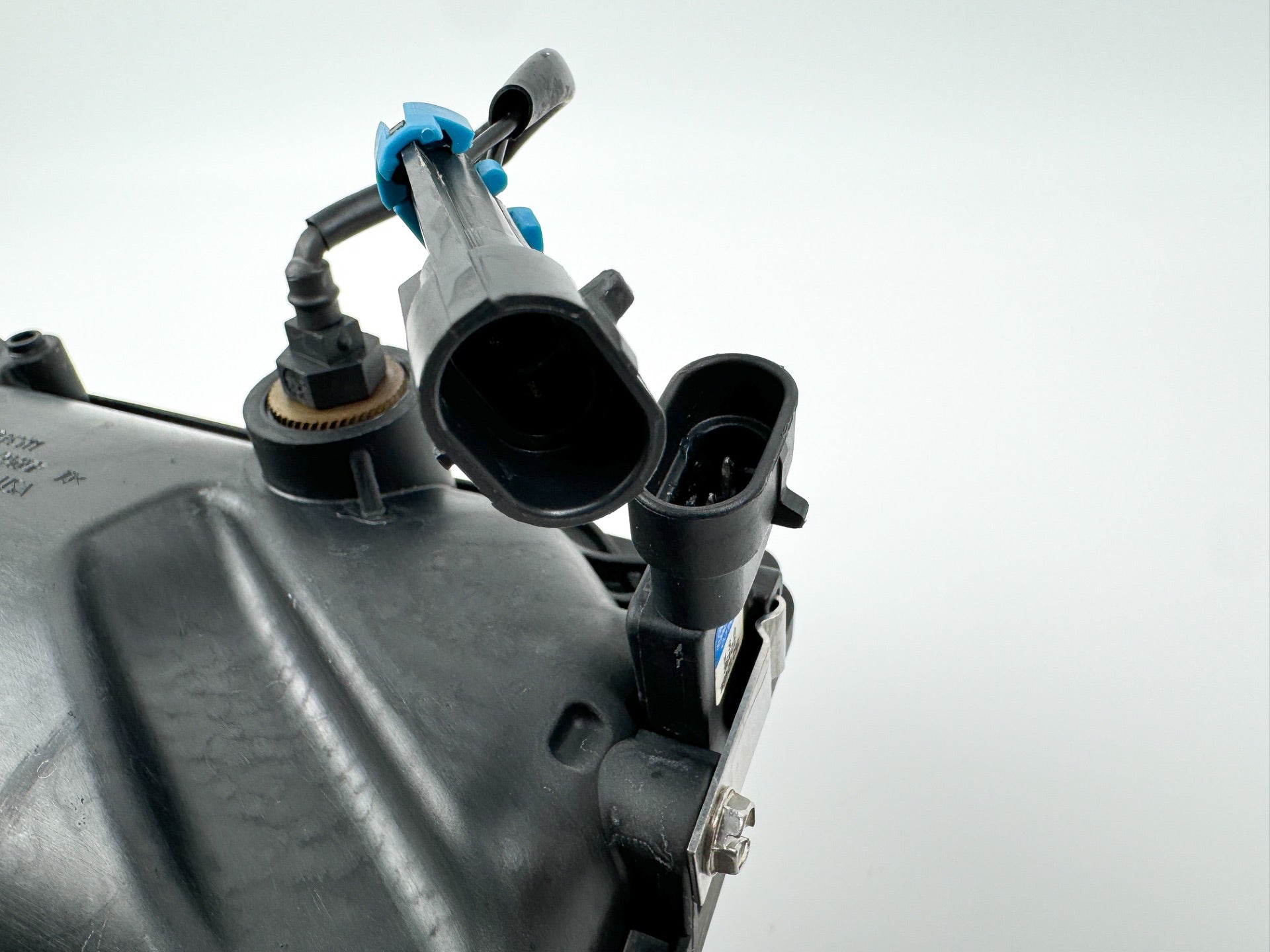 2003 Mercury 60 HP 4 Stroke Outboard Intake Manifold 877829T OEM