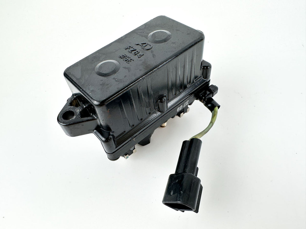 2004 Yamaha 150 HP 2 Stroke Outboard Trim Tilt Relay 68F-81950-01-00 OEM