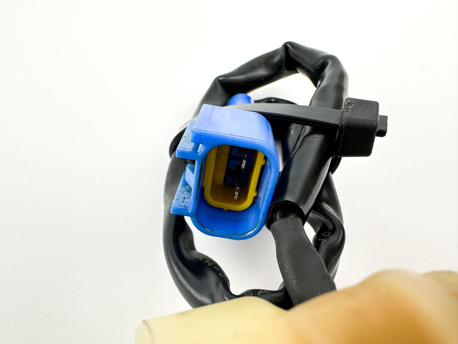 2012 Yamaha 115 HP 4 Stroke Outboard Fuel Filter Assembly 6D8-24560-00-00 OEM