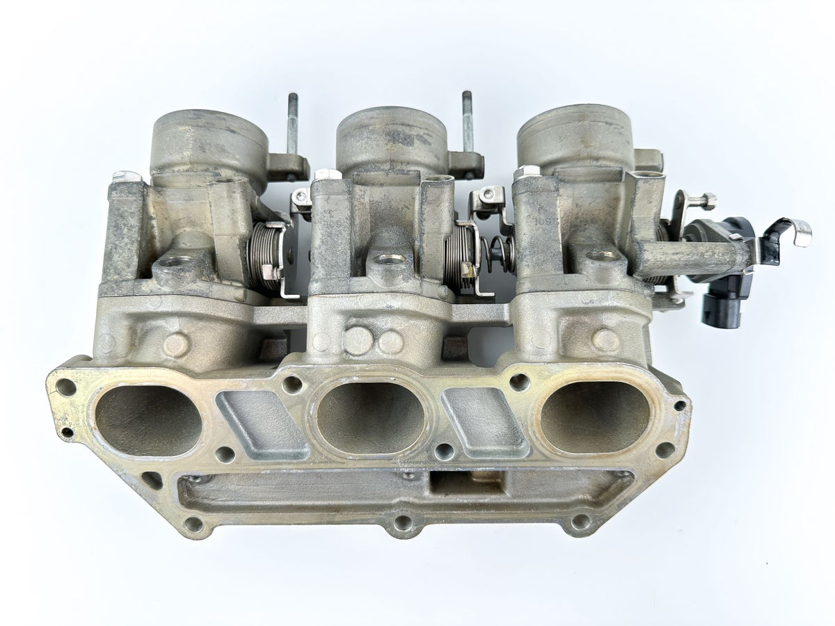 2002 Yamaha 200 HP 4 Stroke Outboard Intake Manifold & Throttle Body 60L-13750-00-00 OEM