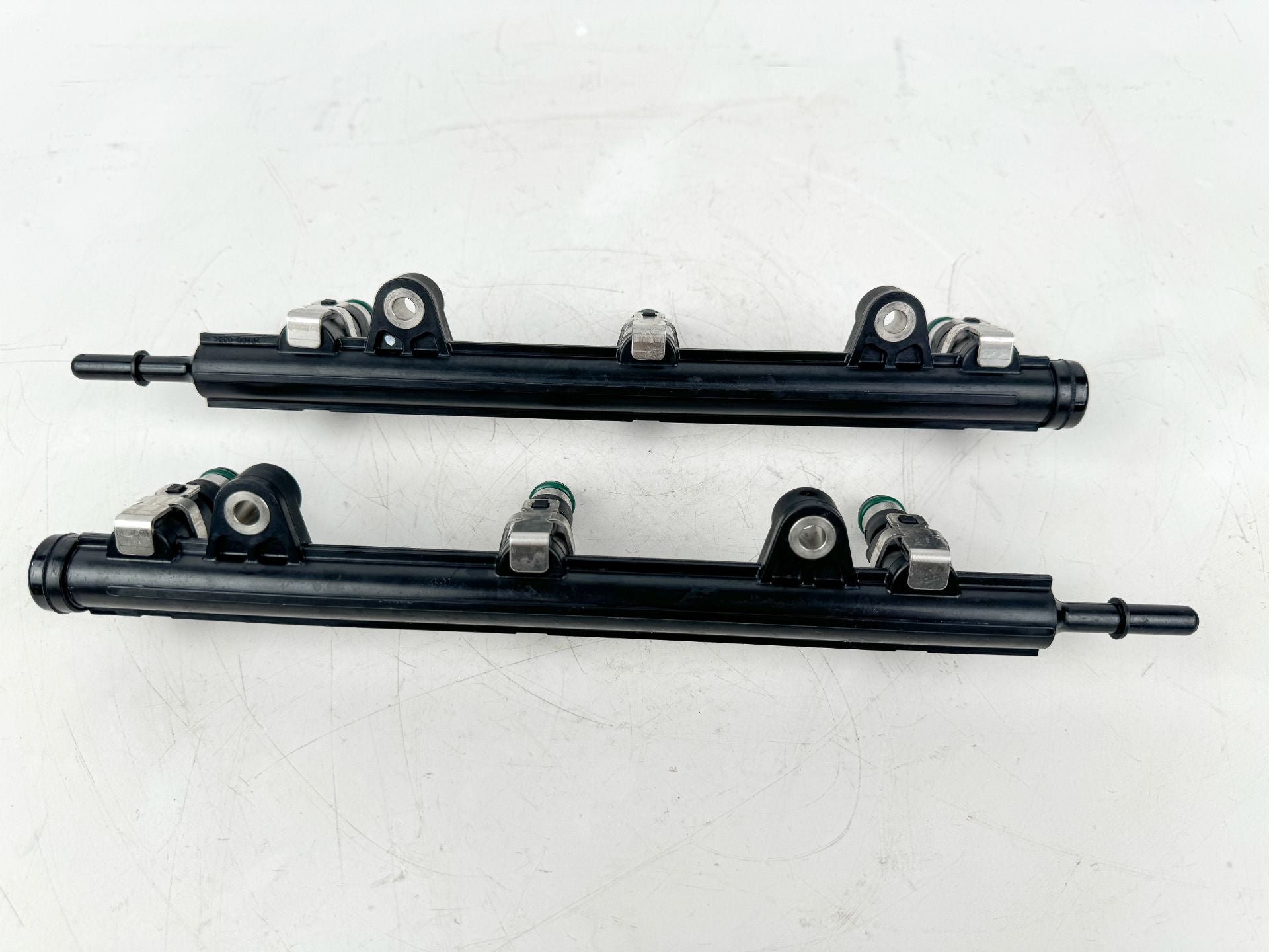 2016 Yamaha 250 HP 4 Stroke Outboard Fuel Injector Set W/ Rail 6AW-13761-00-00 OEM