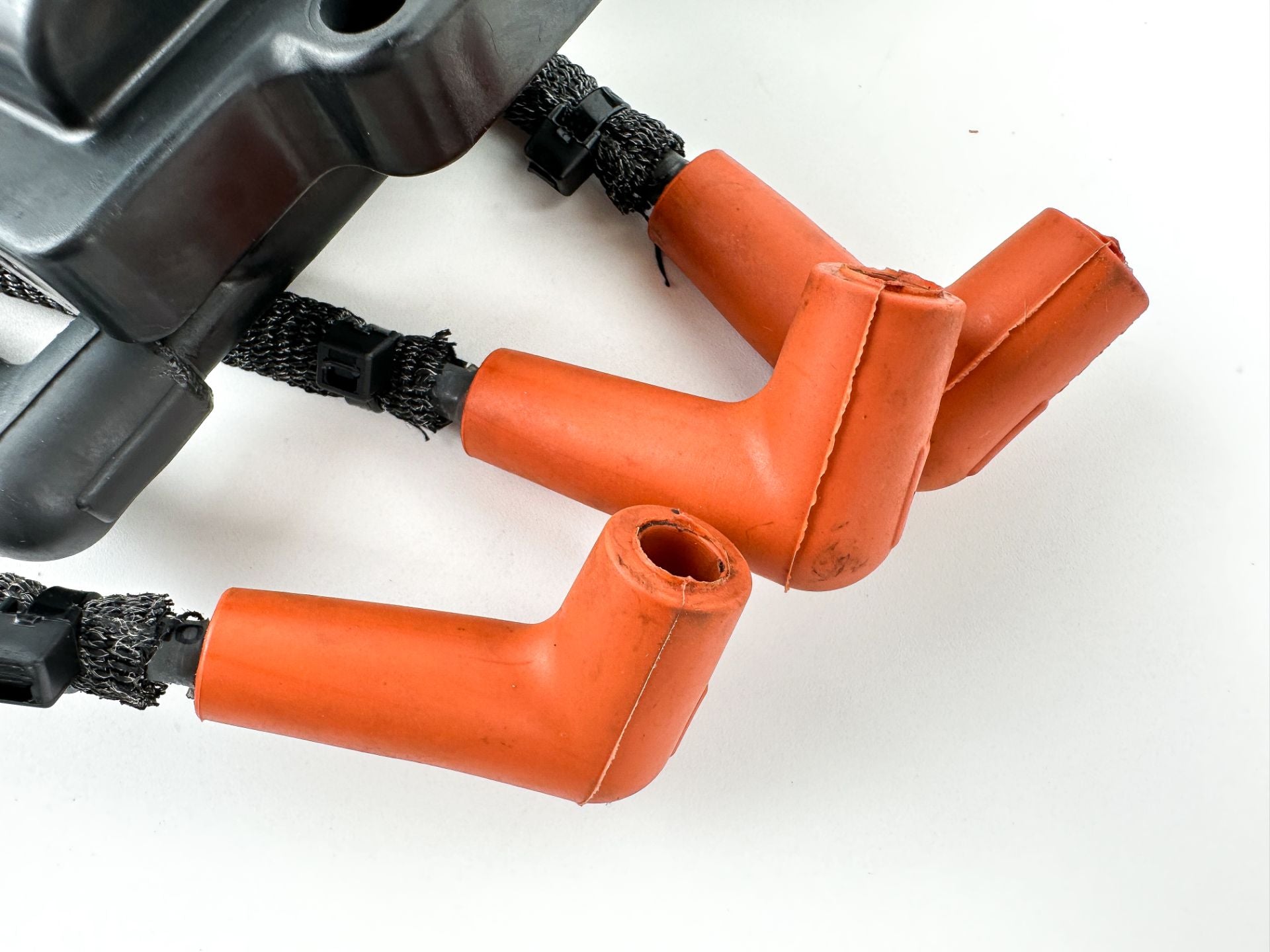 2013 Evinrude 250 HP 2 Stroke Outboard Ignition Coil Set 0587275 OEM