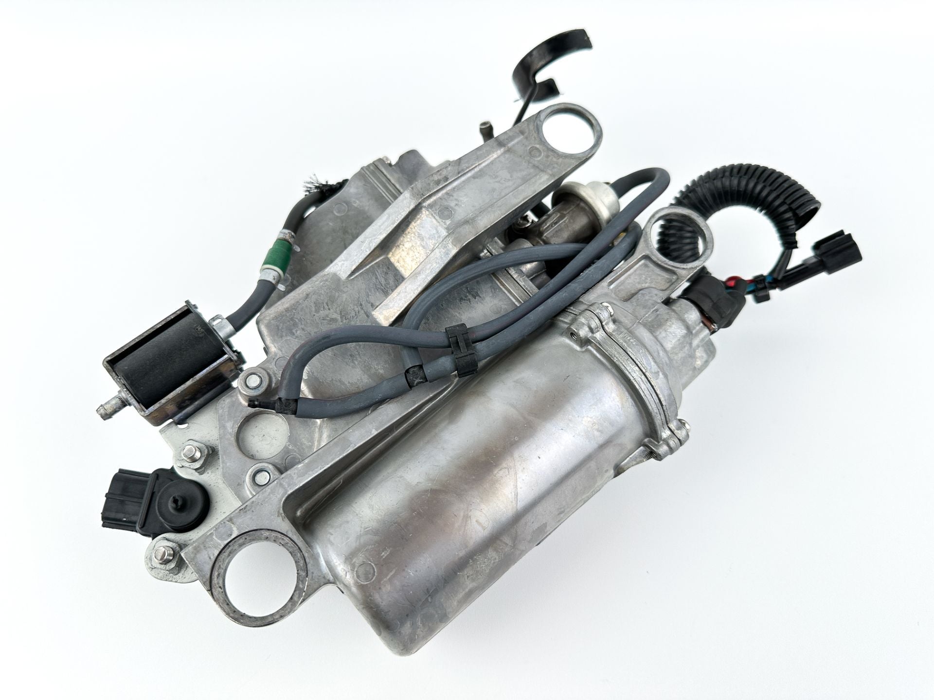 2007 Yamaha 250 HP 2 Stroke Outboard VST Float Chamber Assembly 60V-14980-00-00 OEM