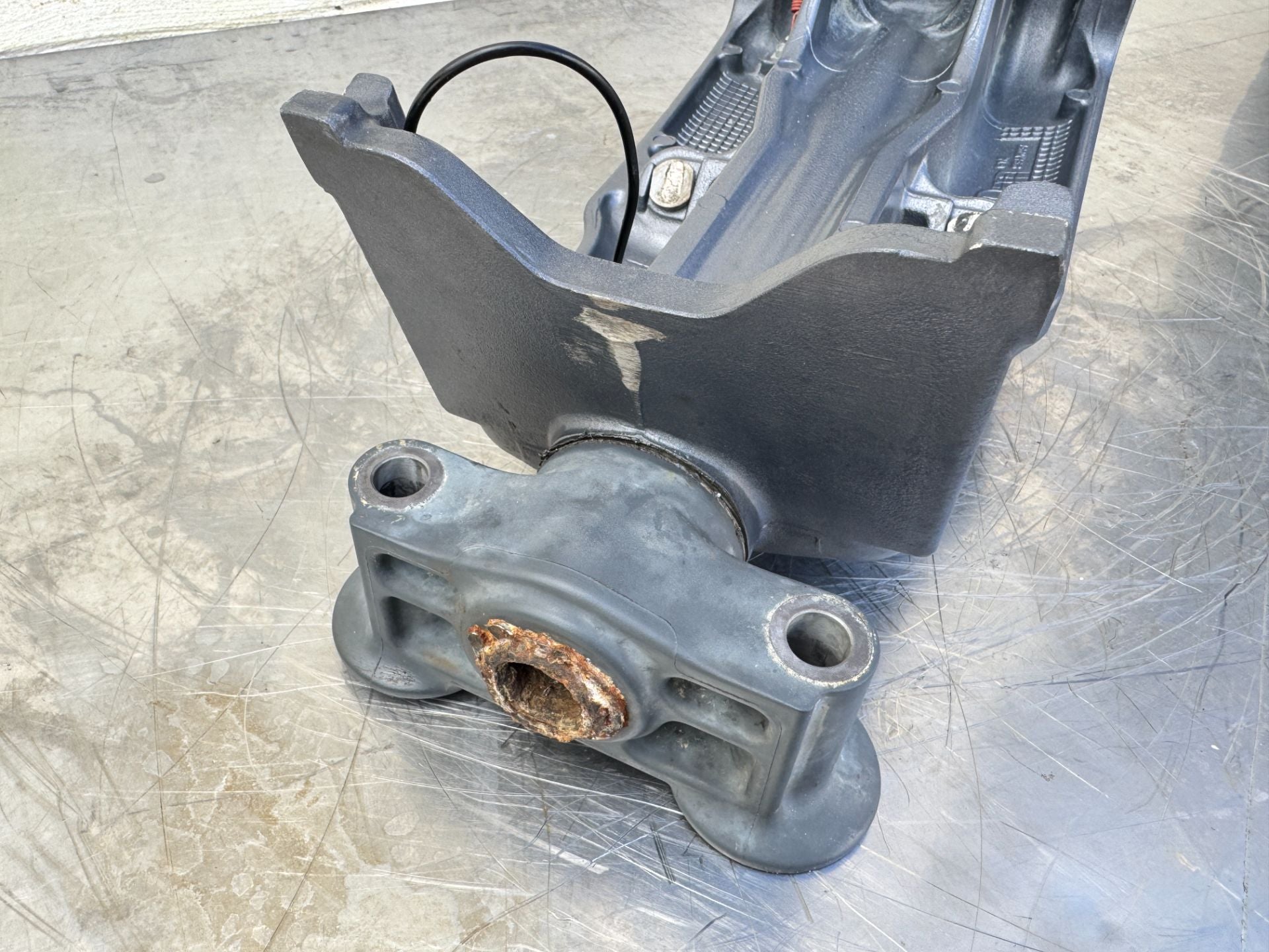 2012 Yamaha 300 HP 4 Stroke Outboard Swivel Bracket & Steering Arm