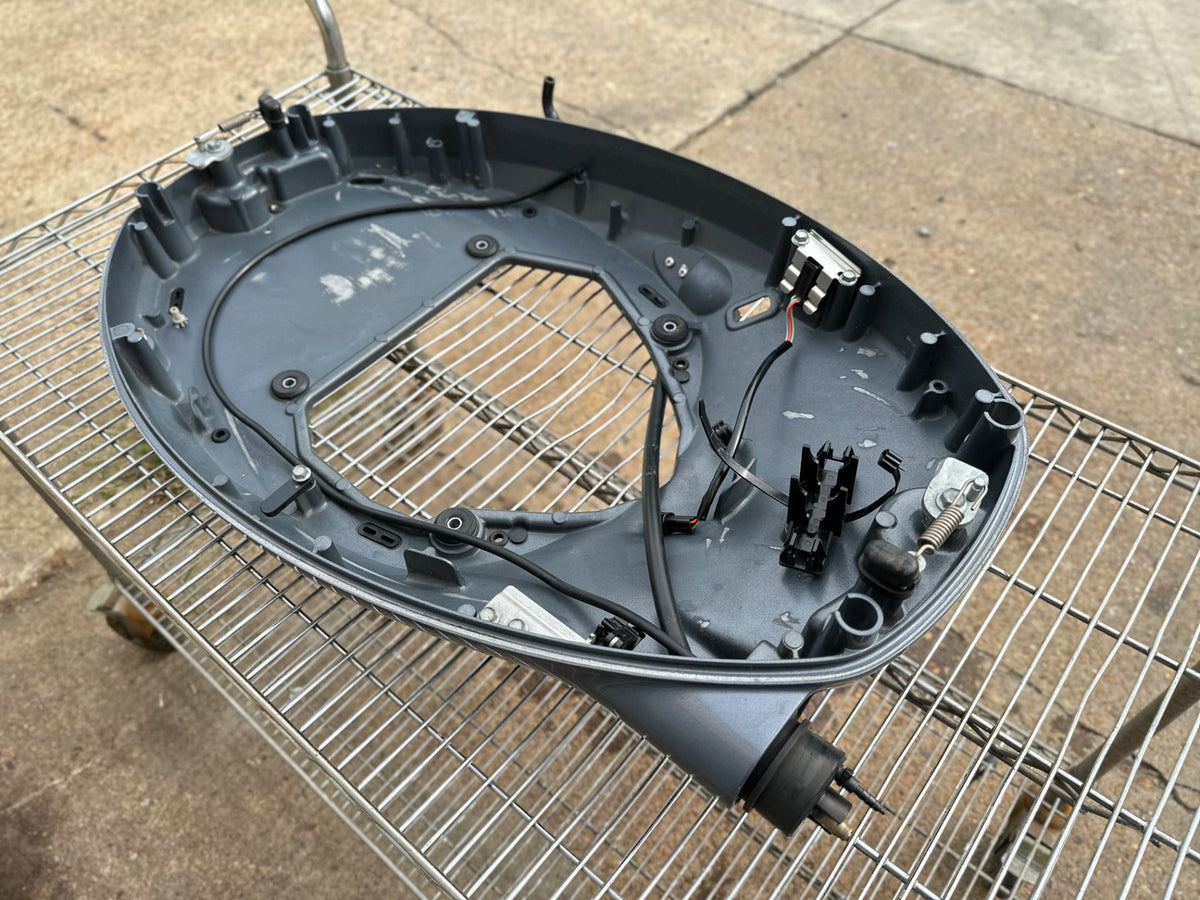 2019 Yamaha 115 HP 4 Stroke Outboard Bottom Cowling Pan 6EK-42710-01-00 OEM