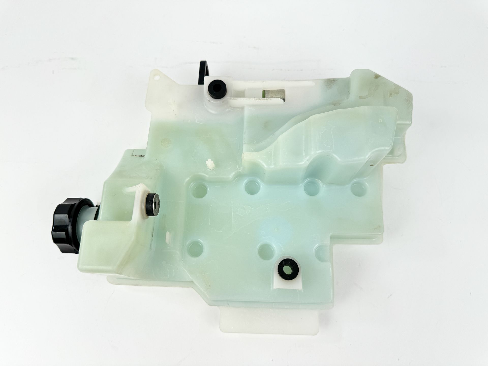 2015 Evinrude 30 HP 2 Stroke Outboard Oil Tank W/ Pump 5008994 OEM