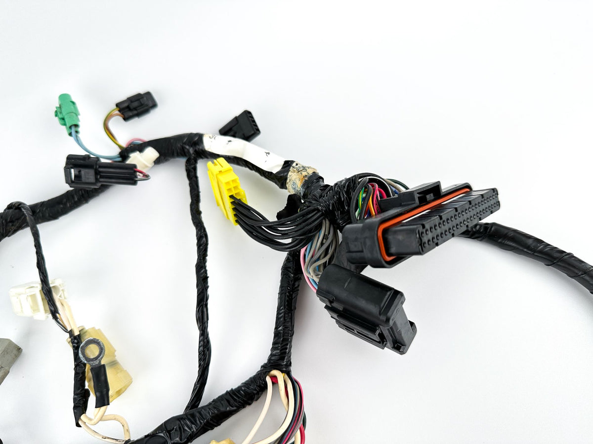 2011 Suzuki 140 HP 4 Stroke Outboard Engine Wire Harness 36610-90J92 OEM