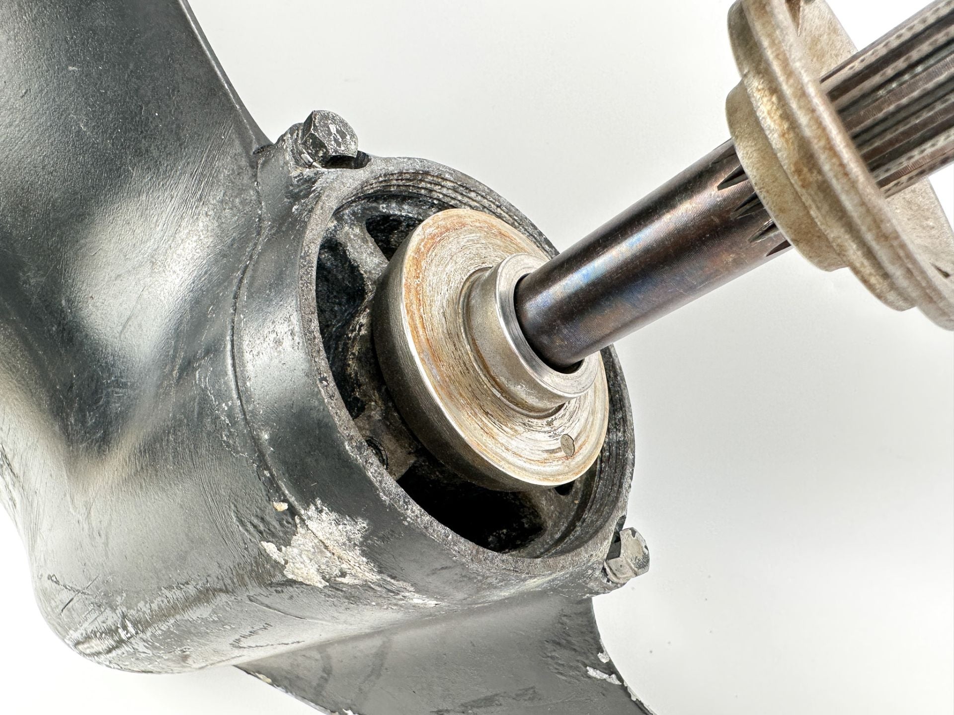 1998 - 2009 Suzuki DF 60 70 HP 20" Long Lower Unit Gear Case OEM