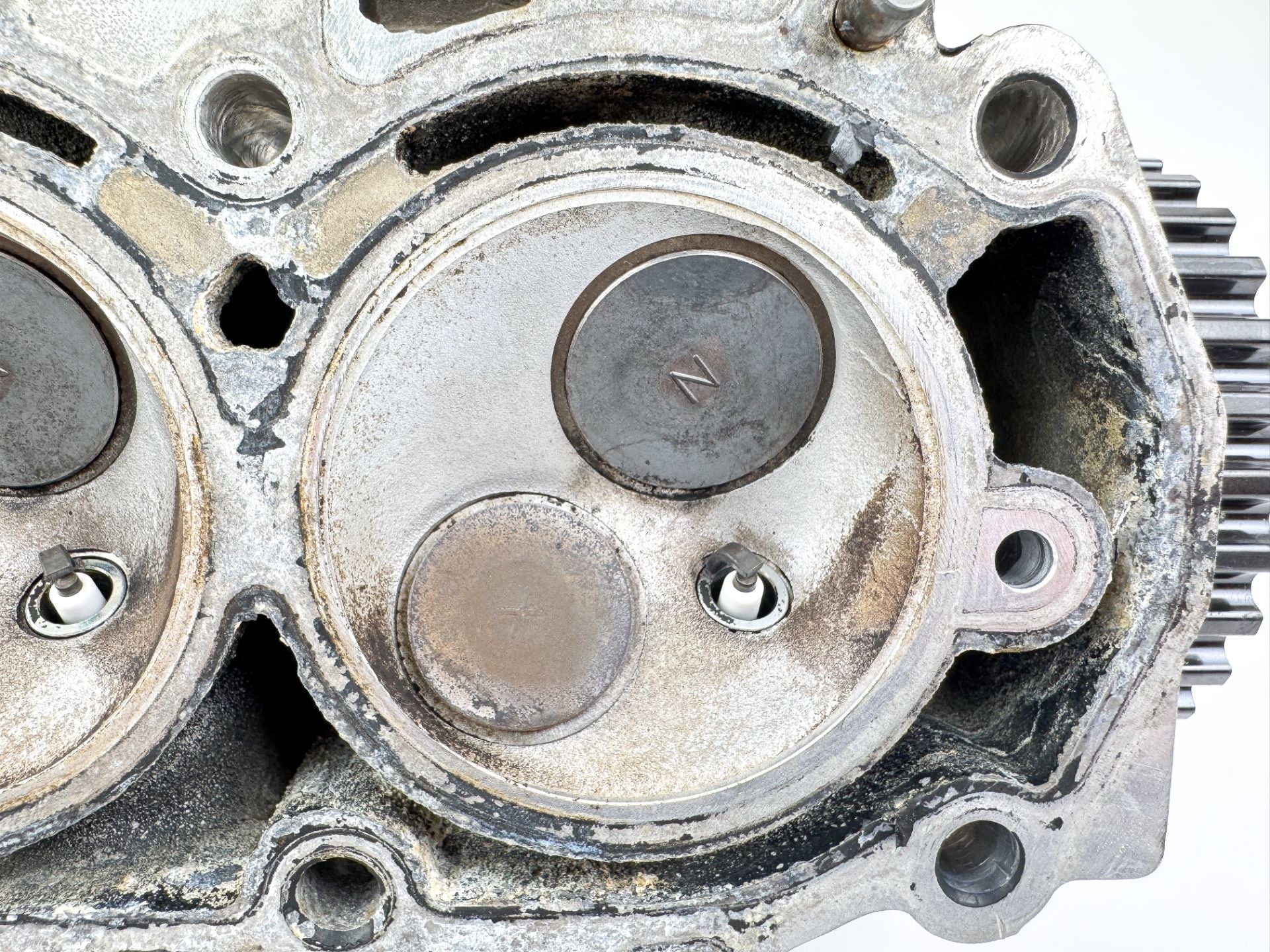 2007 Mercury 25 HP 4 Stroke Outboard Cylinder Head 8M0138727 OEM