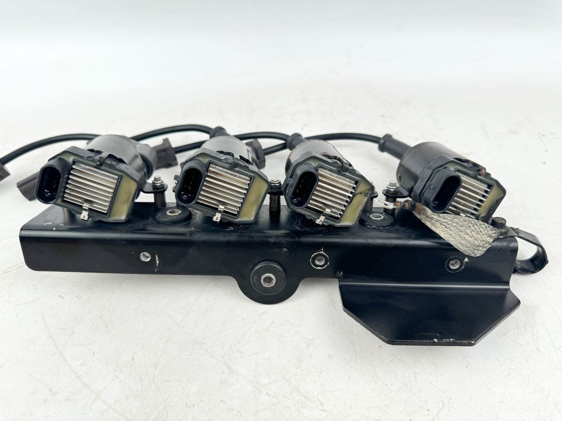 2004 Mercury 60 HP 4 Stroke Outboard Ignition Coil Set W/ Plate 879984T00 OEM