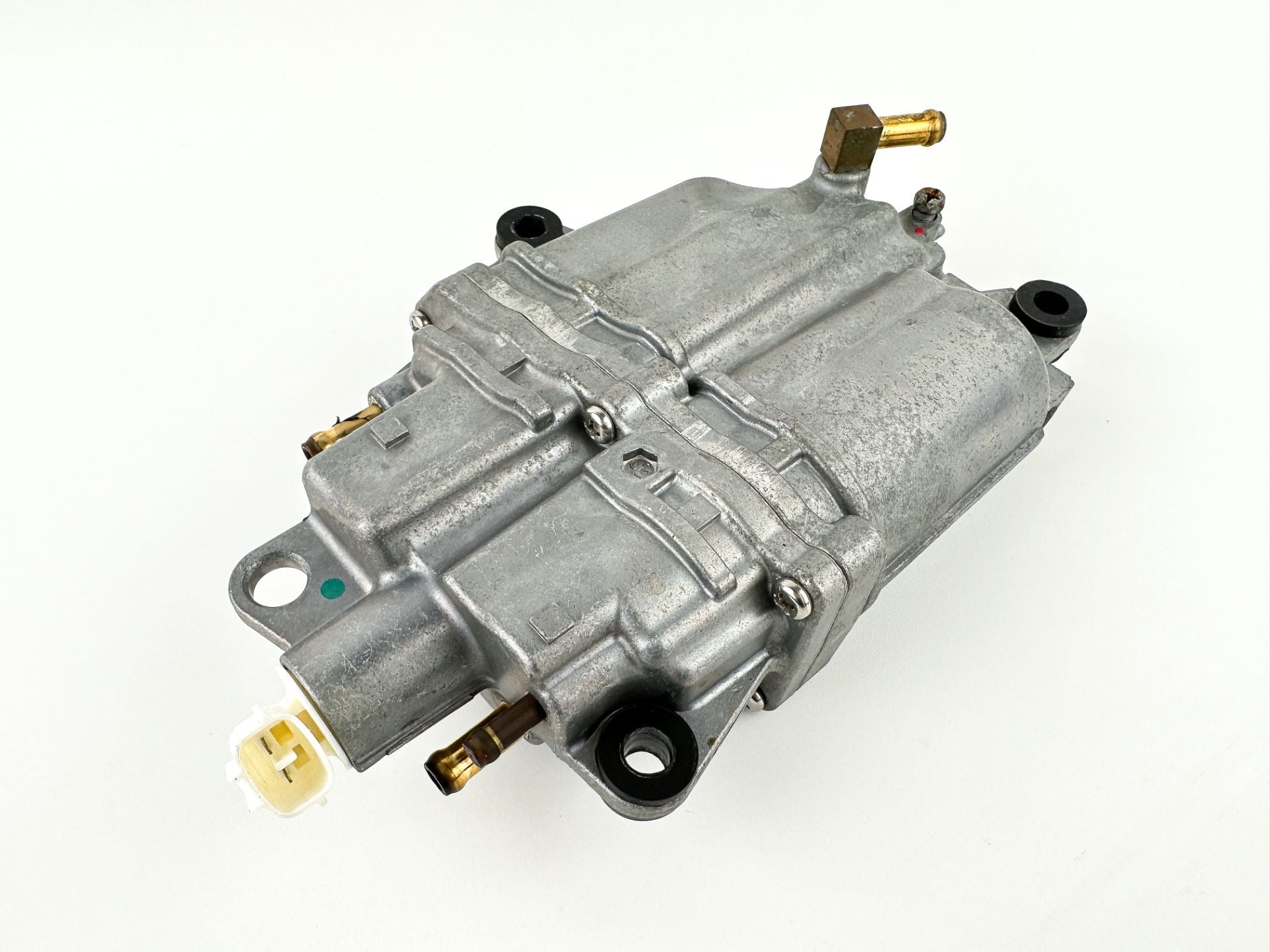2009 Suzuki 90 HP 4 Stroke Outboard Vapor Separator Tank VST 15600-87L00 OEM