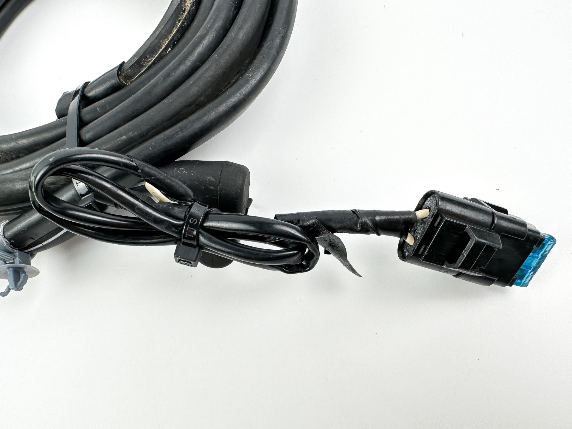 1999 Honda 40 HP 4 Stroke Outboard Battery Cables 32410-ZV5-000 OEM