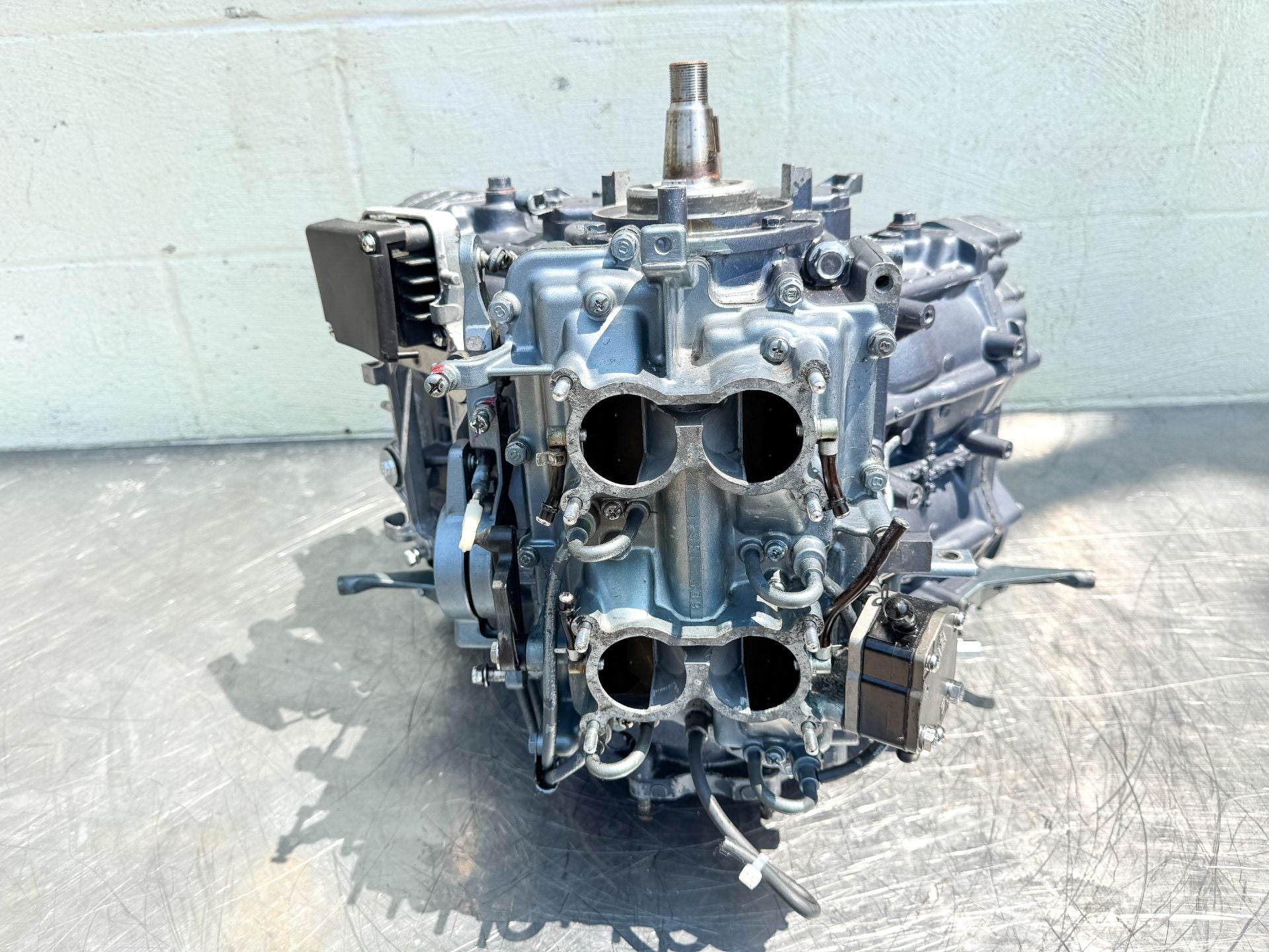 1988 Yamaha 130 HP 2 Stroke Outboard Powerhead 6L1-W0090-02-EK OEM