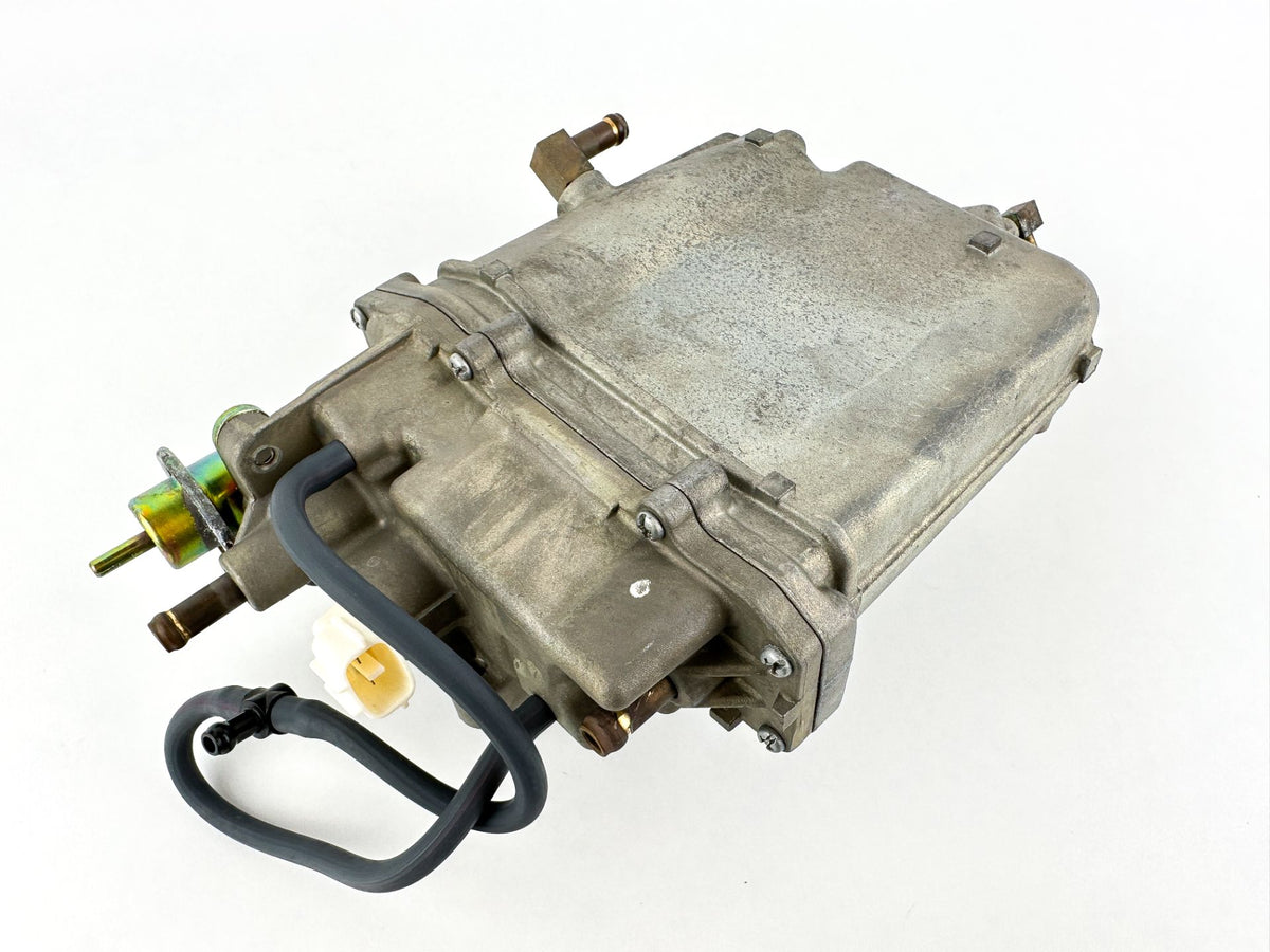 2007 Yamaha 150 HP 4 Stroke Outboard VST Float Chamber Assembly 63P-14180-01-00 OEM