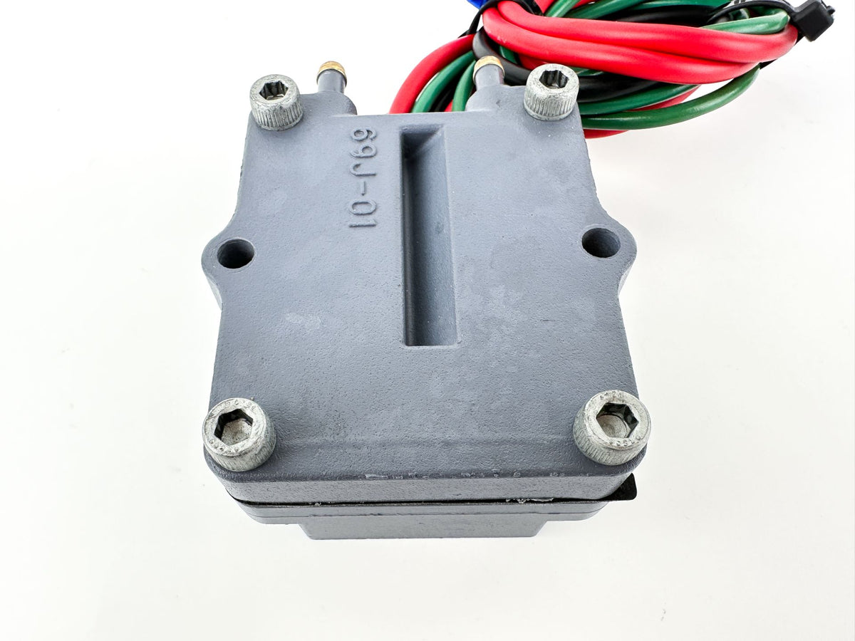 2003 Yamaha 150 HP 2 Stroke Outboard Rectifier & Regulator 68F-81960-01-00 OEM