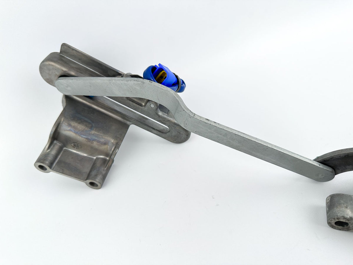 2016 Yamaha 115 HP 4 Stroke Outboard Shift Shaft 6EK-44120-00-00 OEM