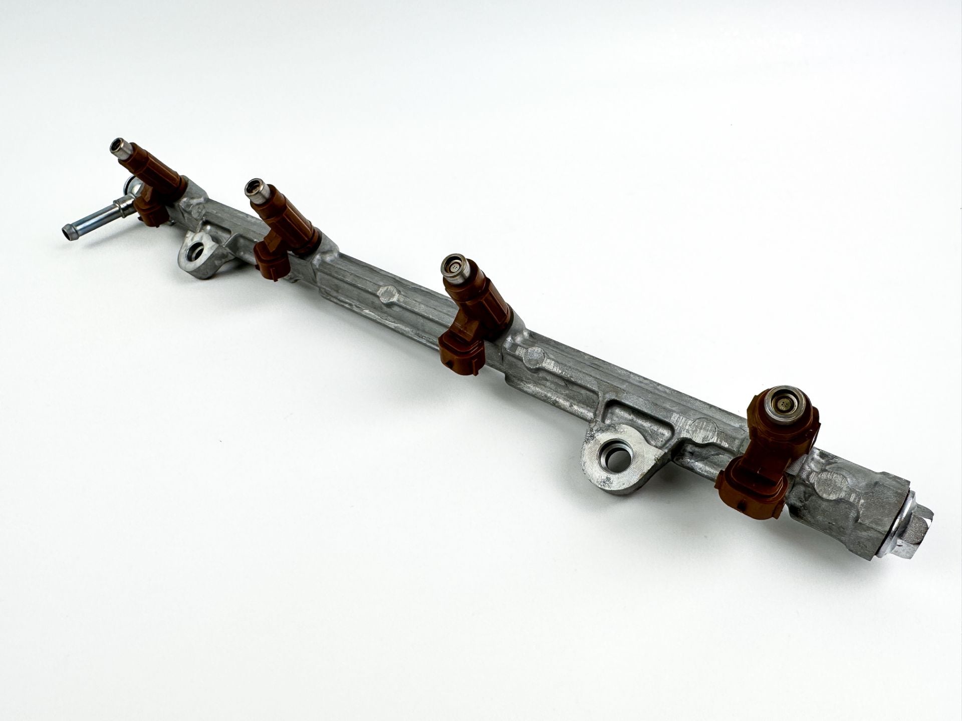 2016 Suzuki 175 HP 4 Stroke Outboard Fuel Injector Set W/ Rail 15710-96J00 Tested