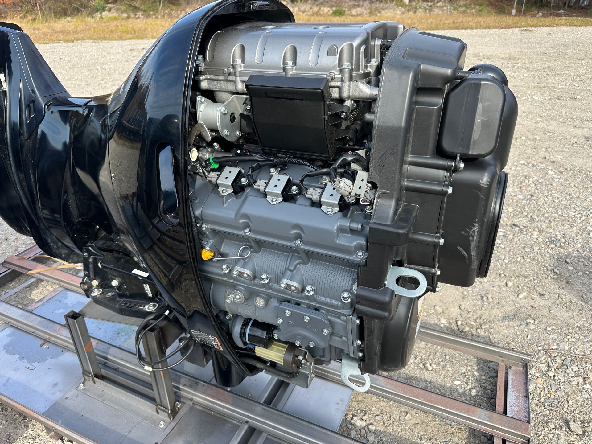 2019 Suzuki DF350 350HP 4 Stroke Outboard Engine Pair / Set 25" Shafts - Need Work