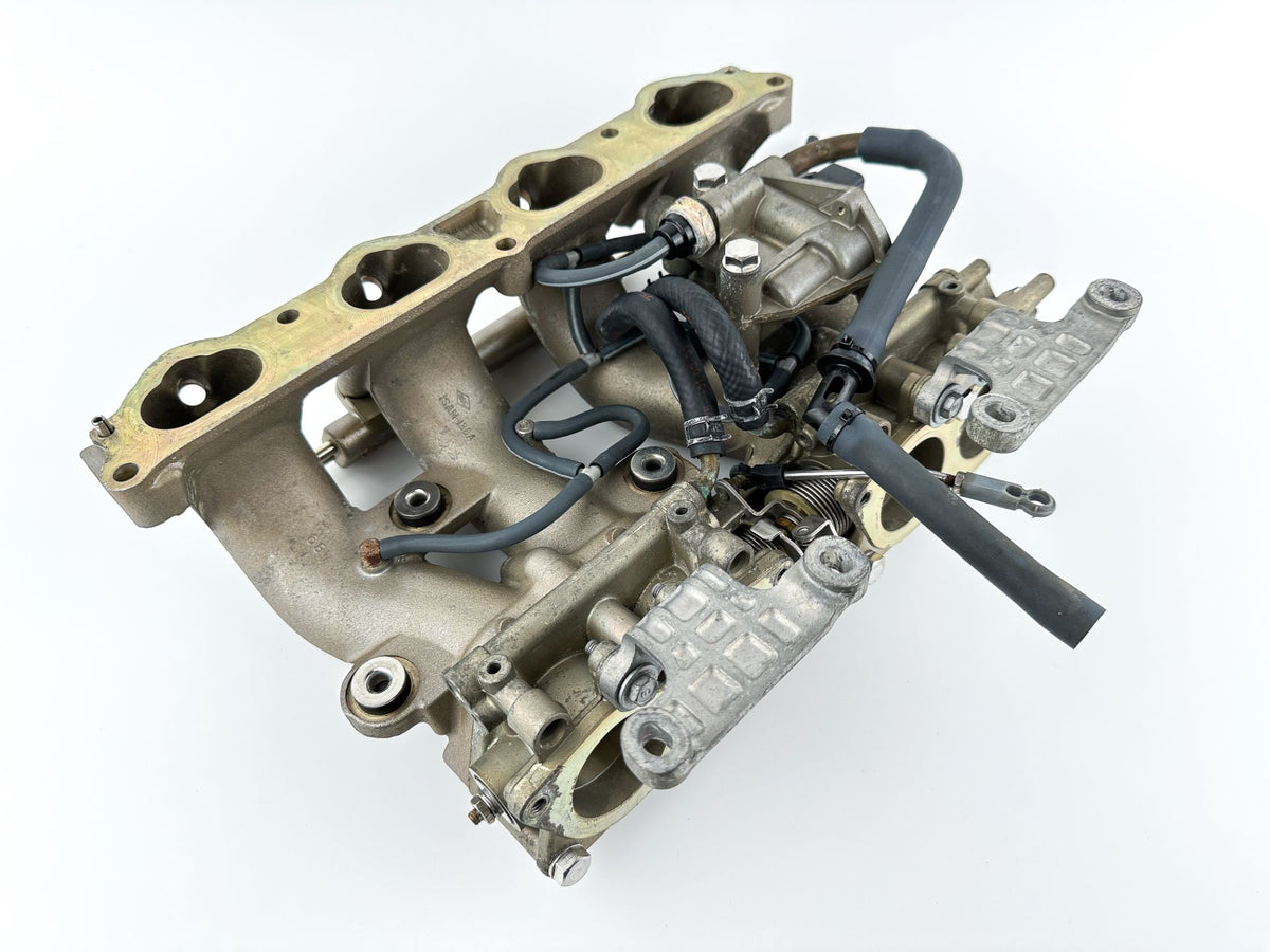 2002 Yamaha 115 HP 4 Stroke Outboard Intake Manifold & Throttle Body 68V-13751-01-00 OEM