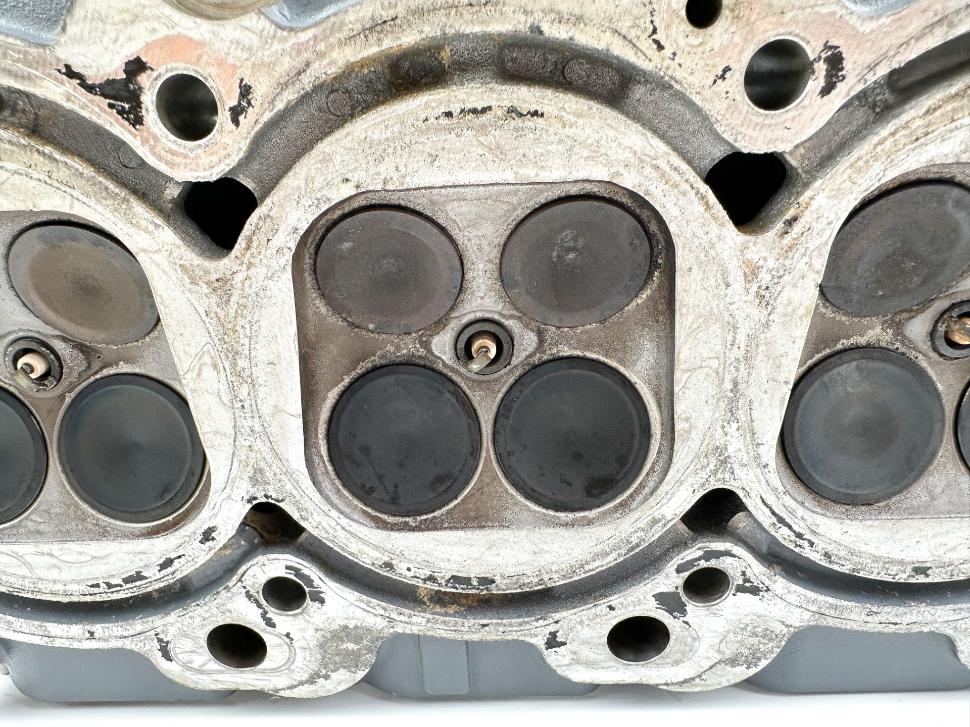 2004 Yamaha 225 HP 4 Stroke Outboard Starboard Cylinder Head 69J-W009A-02-1S OEM