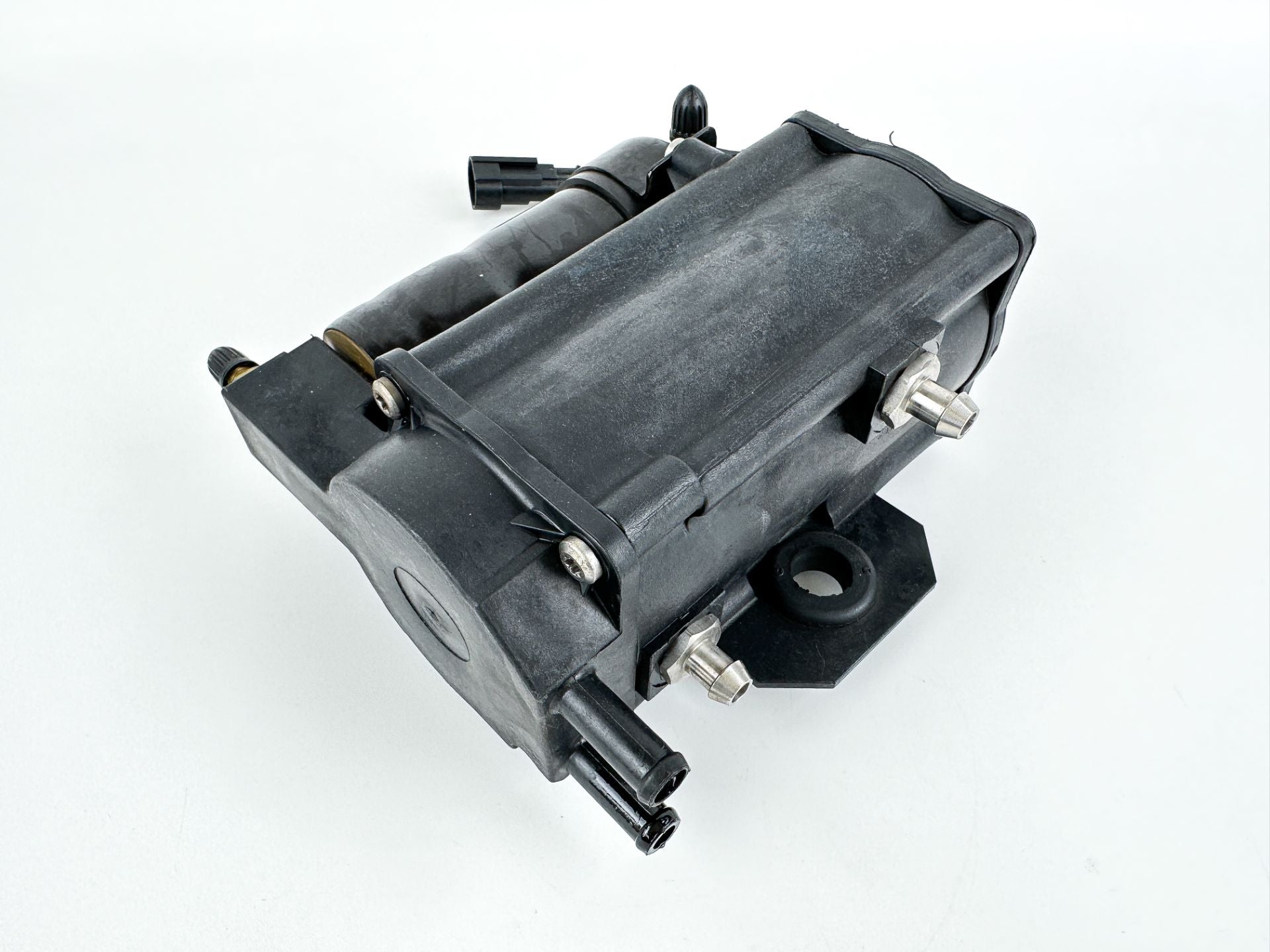 2014 Evinrude 200 HP 2 Stroke Outboard Vapor Separator Tank VST 5006063 OEM