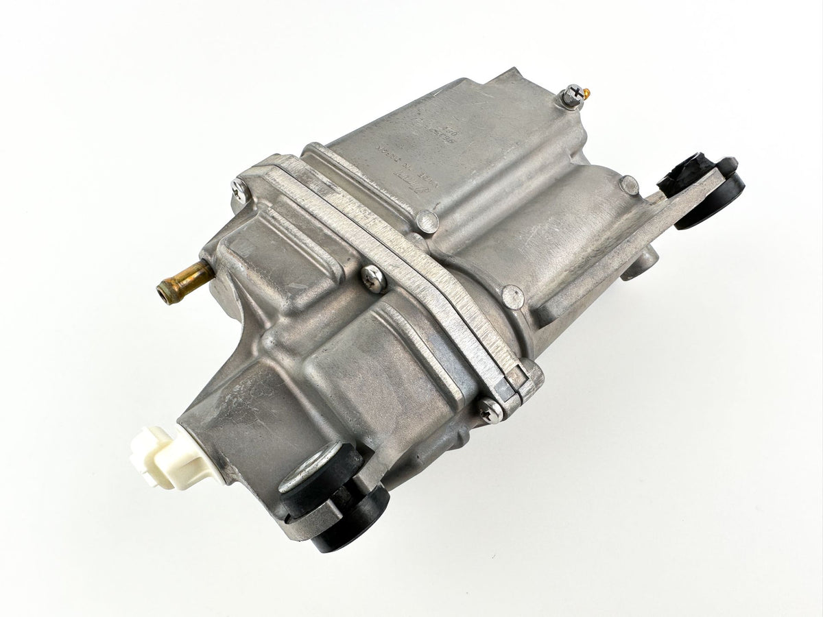 2007 Suzuki 175 HP 4 Stroke Outboard Vapor Separator Tank VST 15600-96J00 OEM