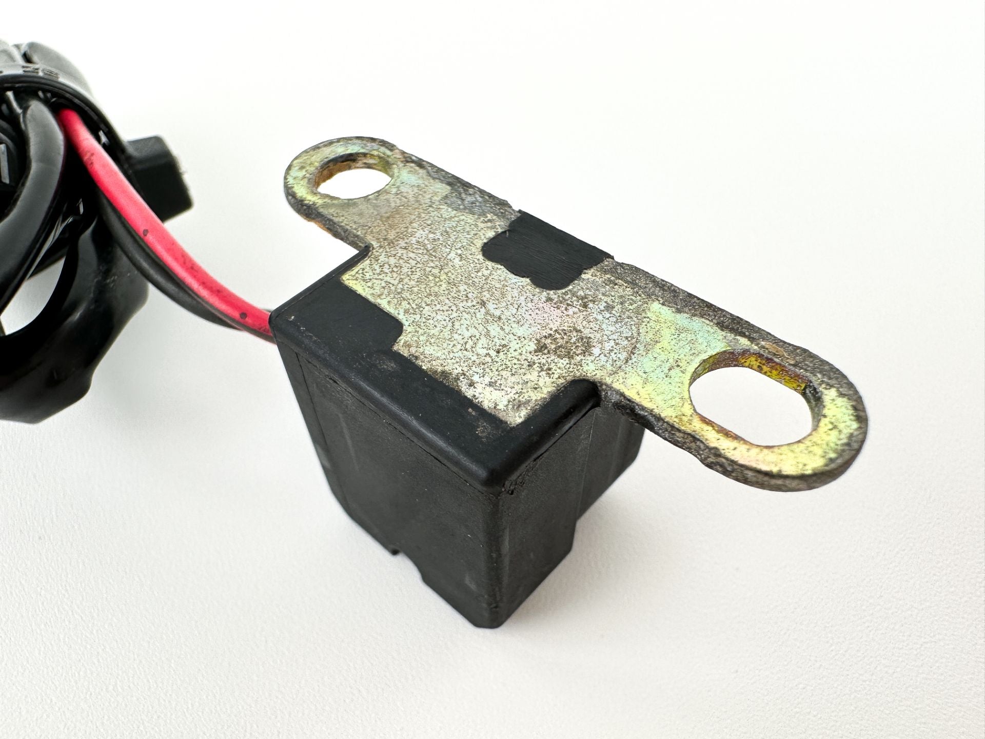 2003 Suzuki 140 HP 4 Stroke Outboard CKP Ignition Timing Coil 32160-87L01 OEM