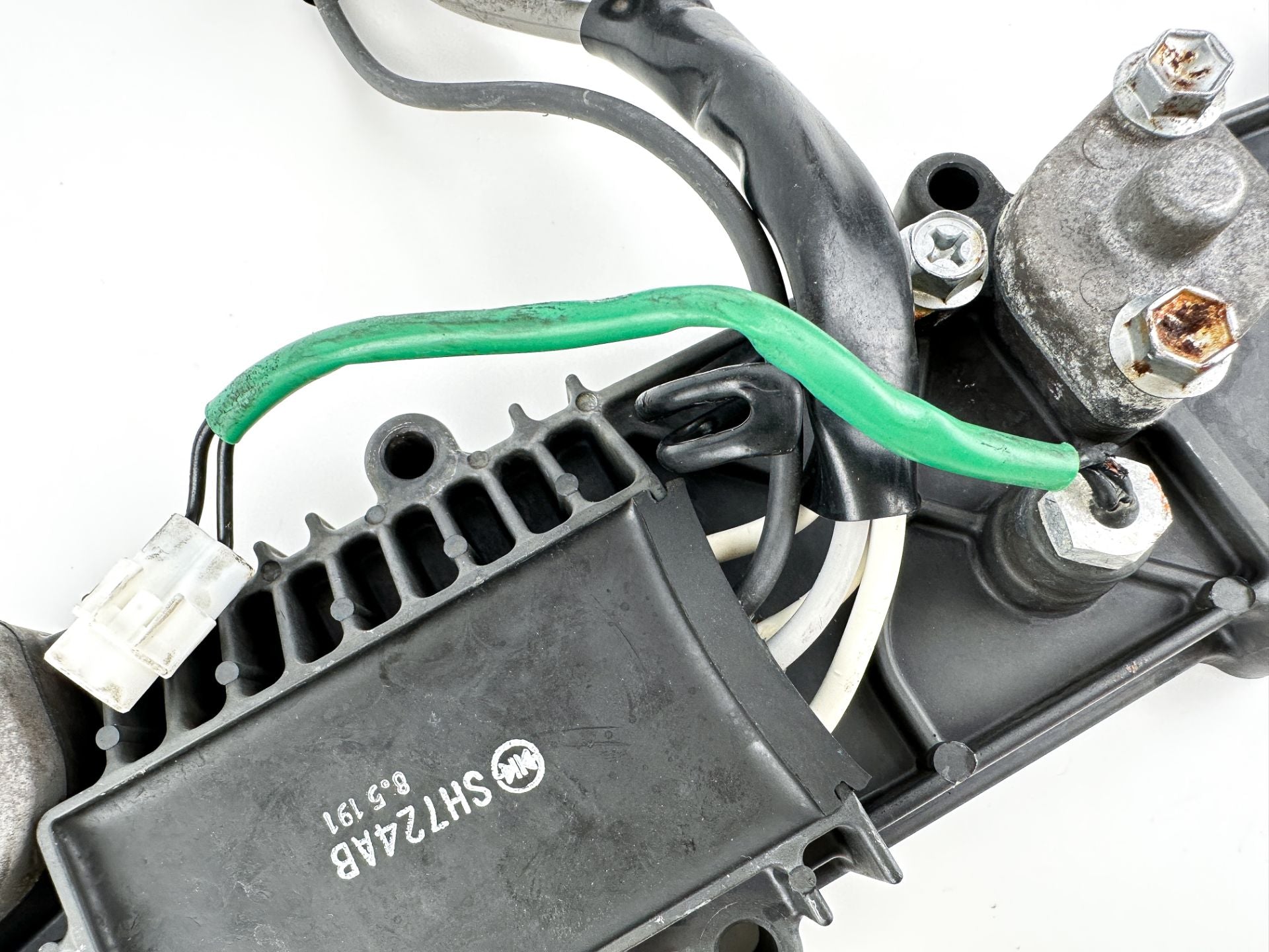 2003 Suzuki 70 HP 4 Stroke Outboard Rectifier & Regulator 32800-92E20 OEM